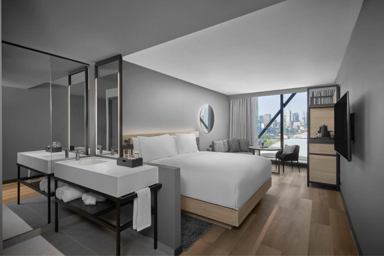 Premium, Guest Room, 1 King, City View