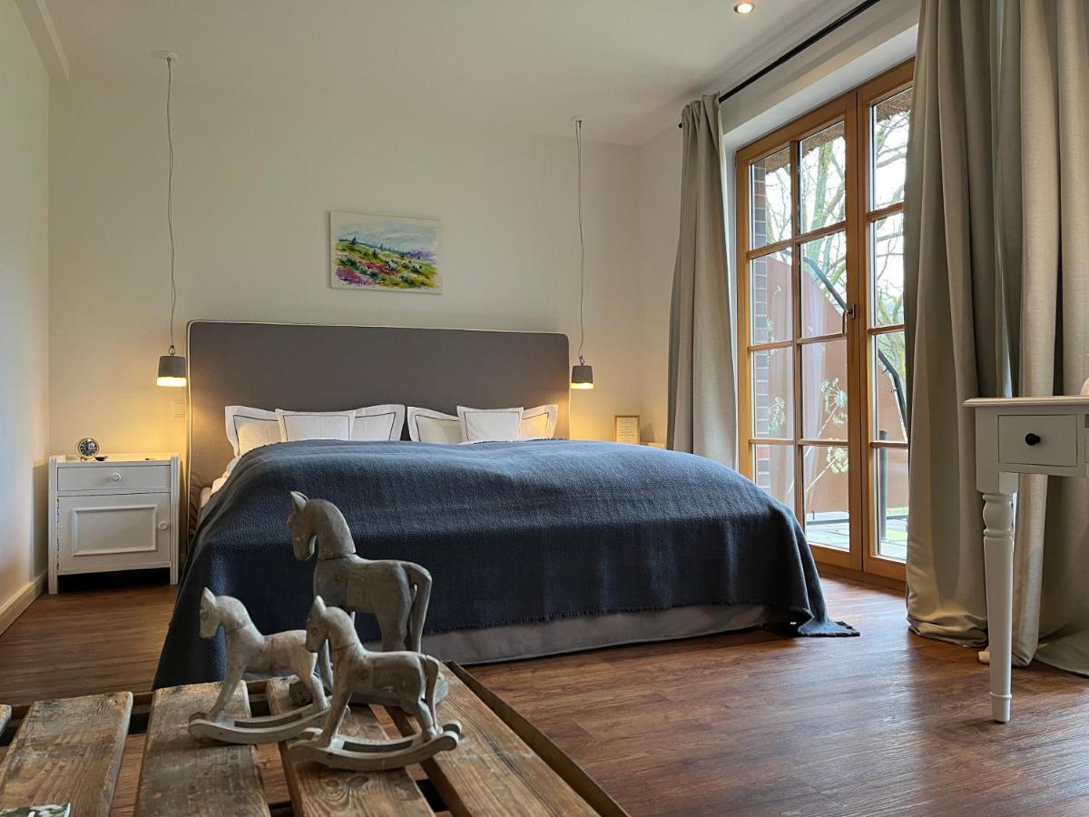 Double Room,1385988233:JPEG