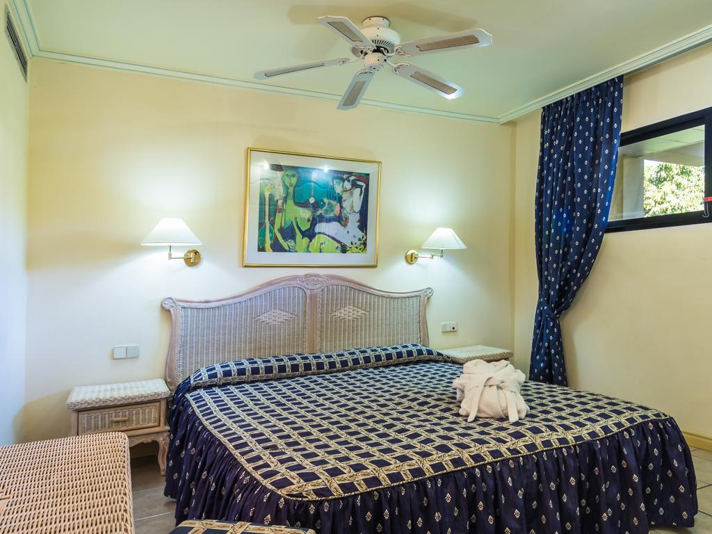 One-Bedroom Apartment (2 Adults + 1 Child)