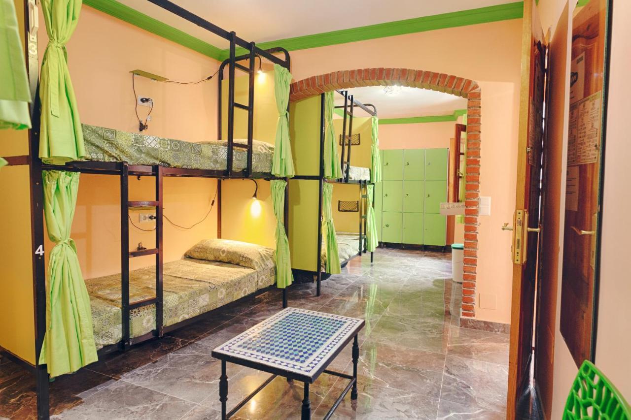 Bed in 6-Bed Mixed Dormitory Room,1403392883:JPEG