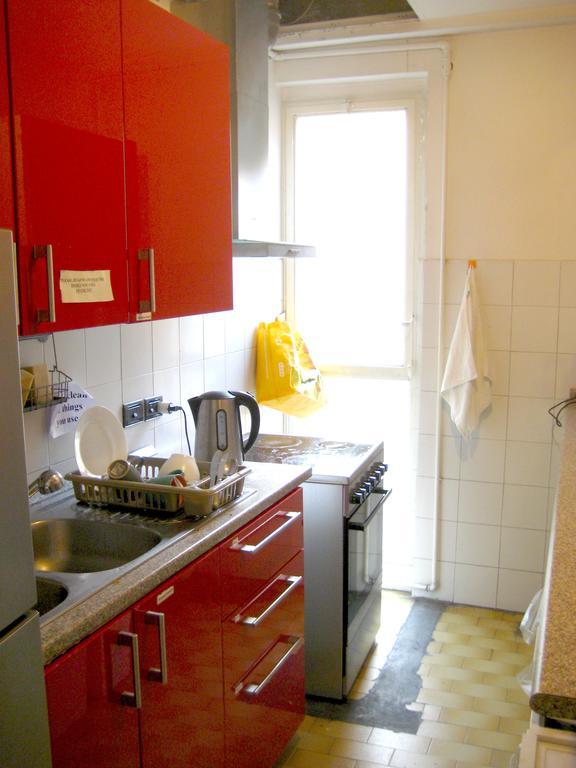 Posto Letto in Dormitorio Misto con 4 Letti