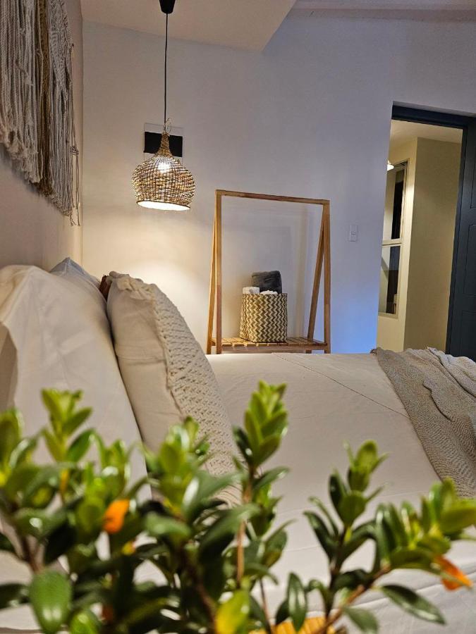 Suite with City View,1409594750:JPEG