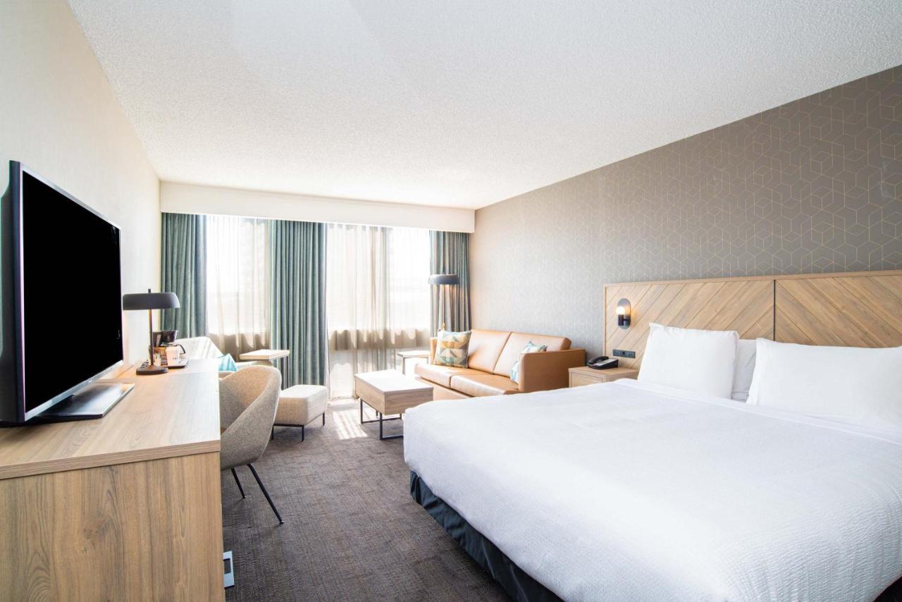 Premium Room, 1 King Bed, Sofa Bed, High Floor,1706101204:JPEG