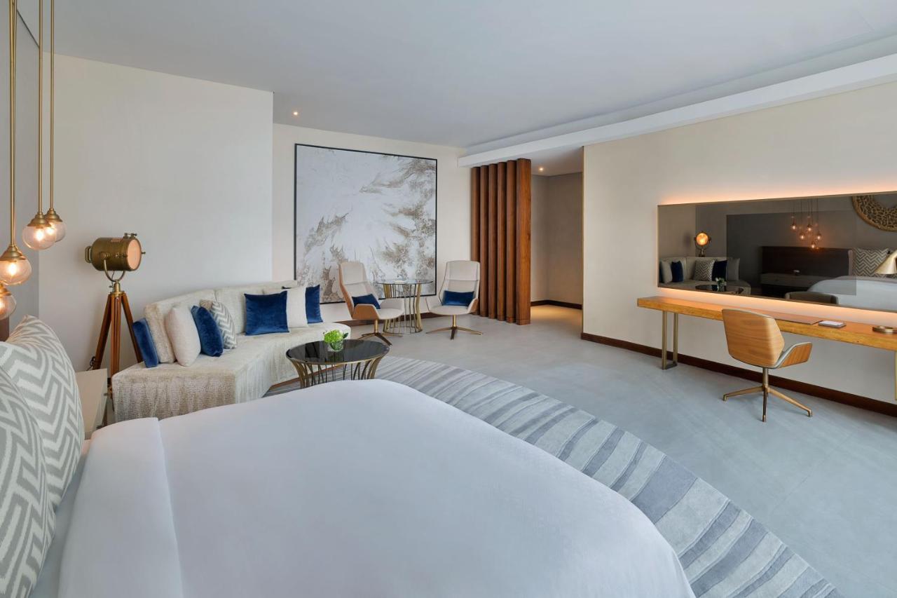 Suite Lit King-Size Deluxe avec Service de Majordome St Regis Signature - Vue sur Centre-Ville