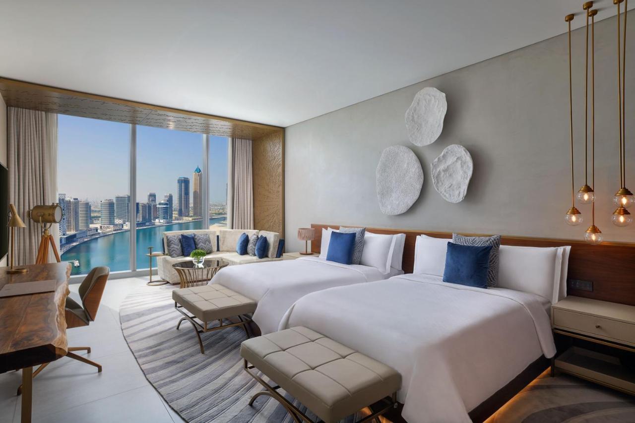 Chambre Double Deluxe avec 2 Lits Doubles et Service de Majordome St Regis Signature - Vue sur Canal