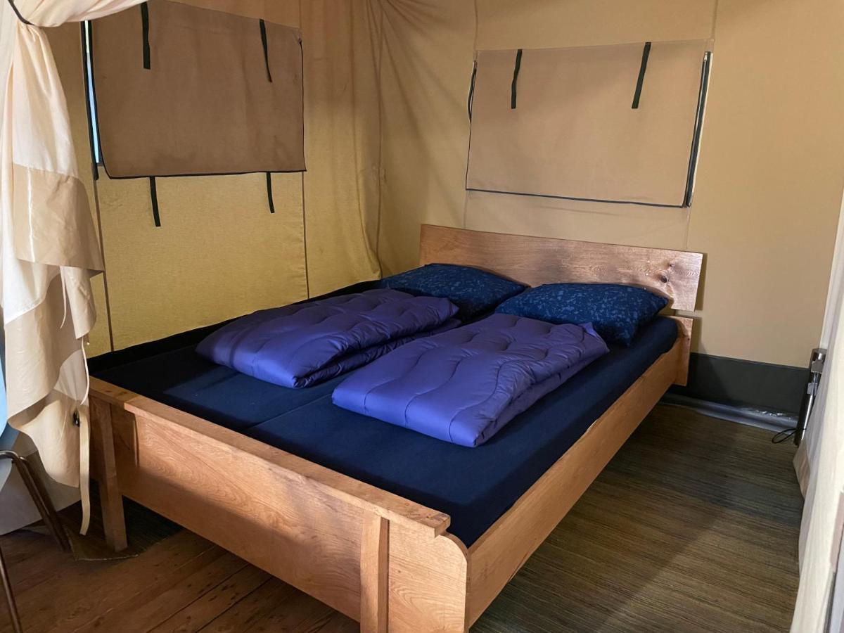 Tent,1427190544:JPEG