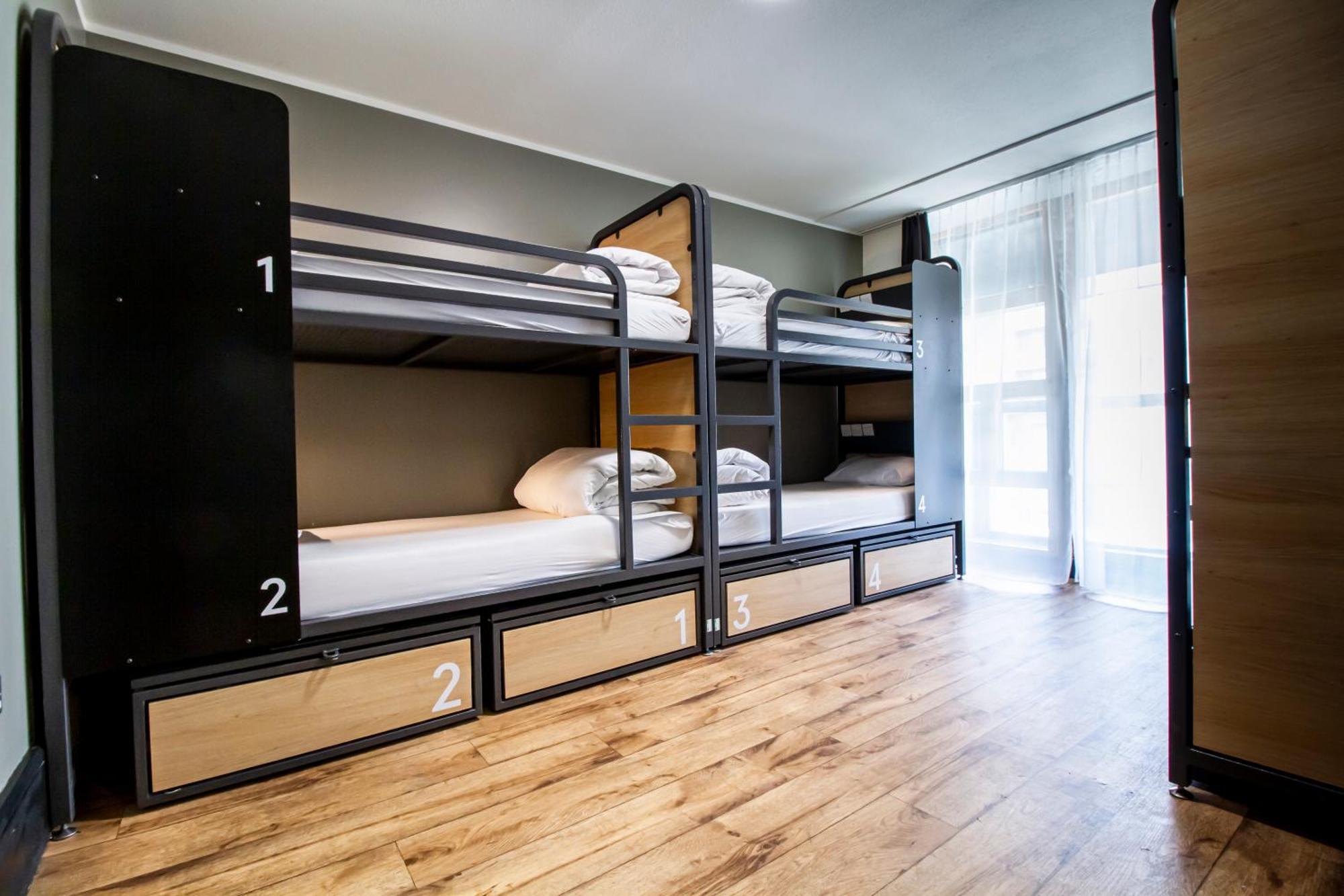 Private 6-bed Room,1433189929:JPEG