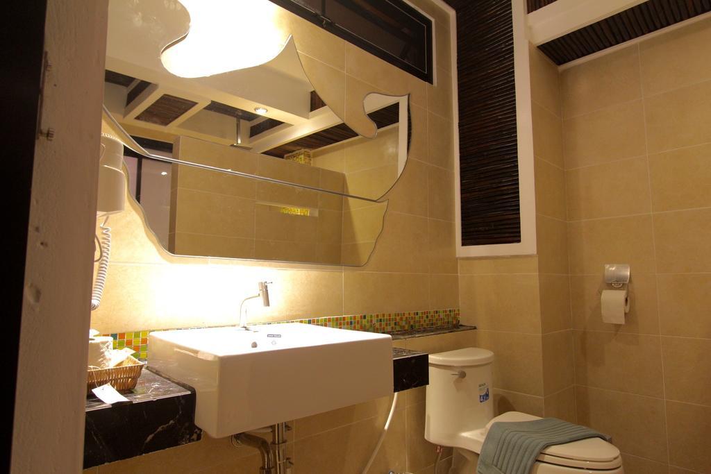 Deluxe Studio,1116130560:JPEG