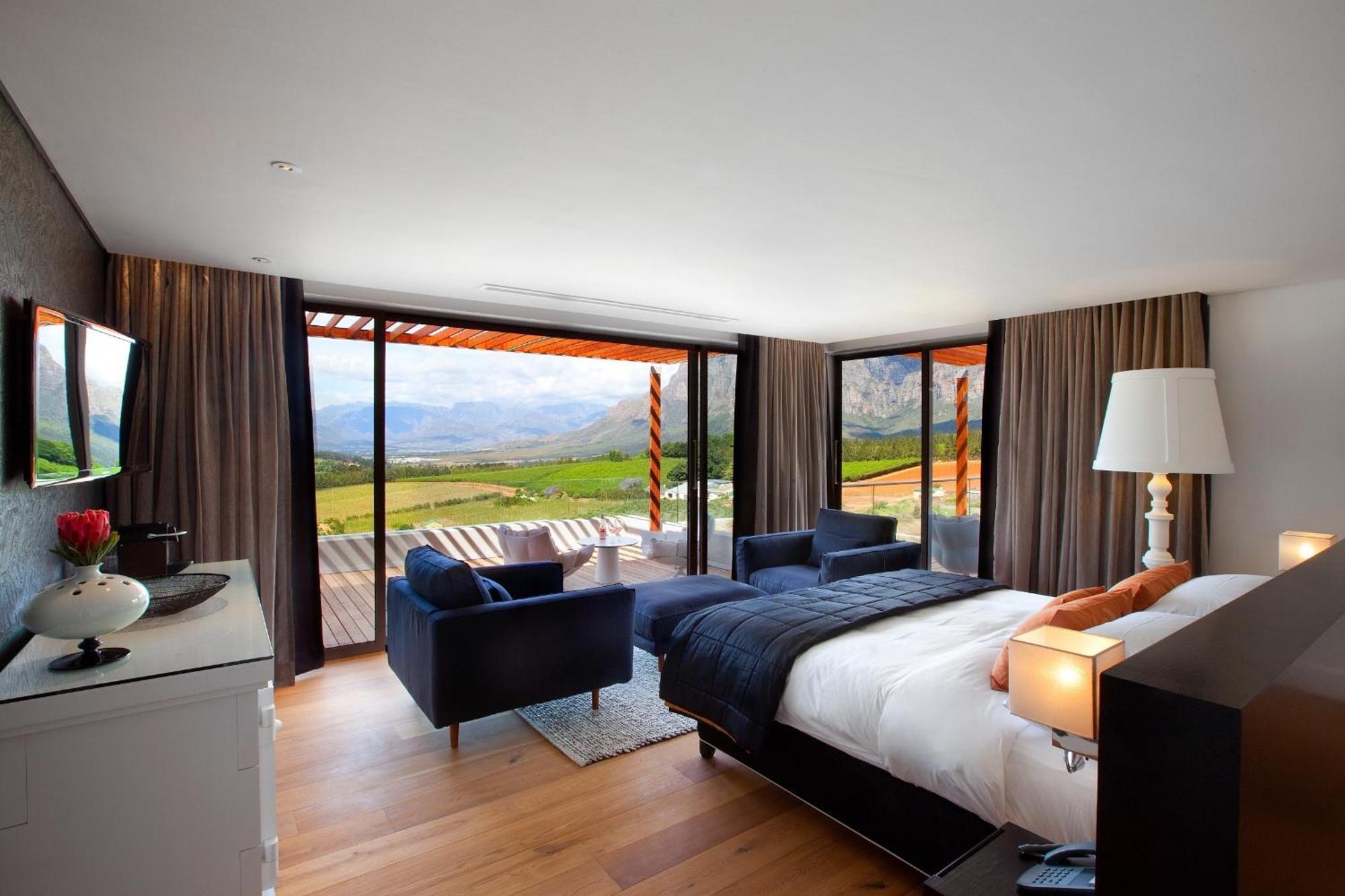 Superior Room with Jacuzzi,1580454783:JPEG