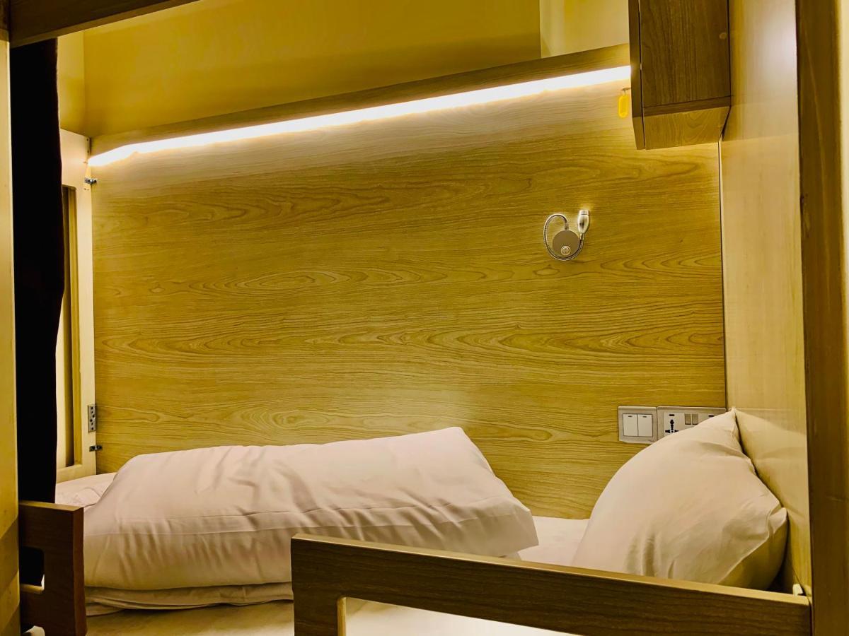 6-Bed Female Dormitory Room