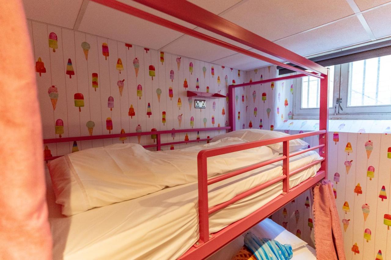 Bed in een Vrouwenslaapzaal met 4 Bedden