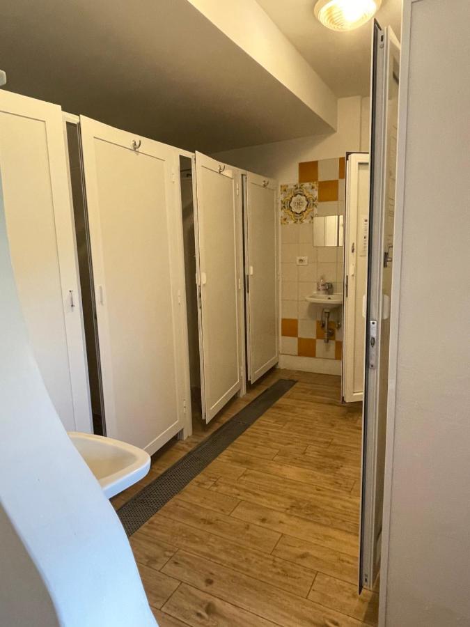 Posto Letto in Dormitorio Femminile