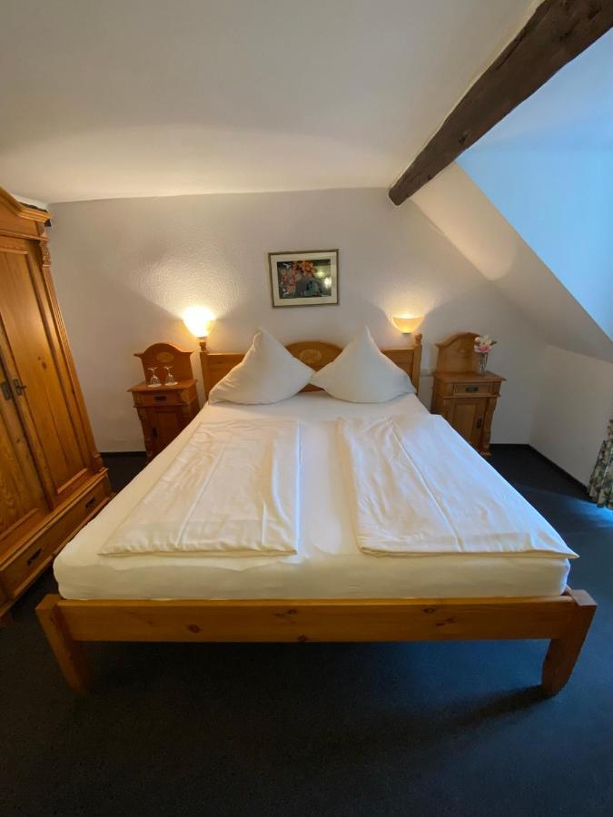 Double Room with River and Castle View,1498533166:JPEG