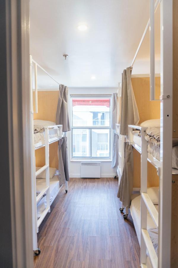 Bed in 6-Bed Female Dormitory Room,1499480290:JPEG