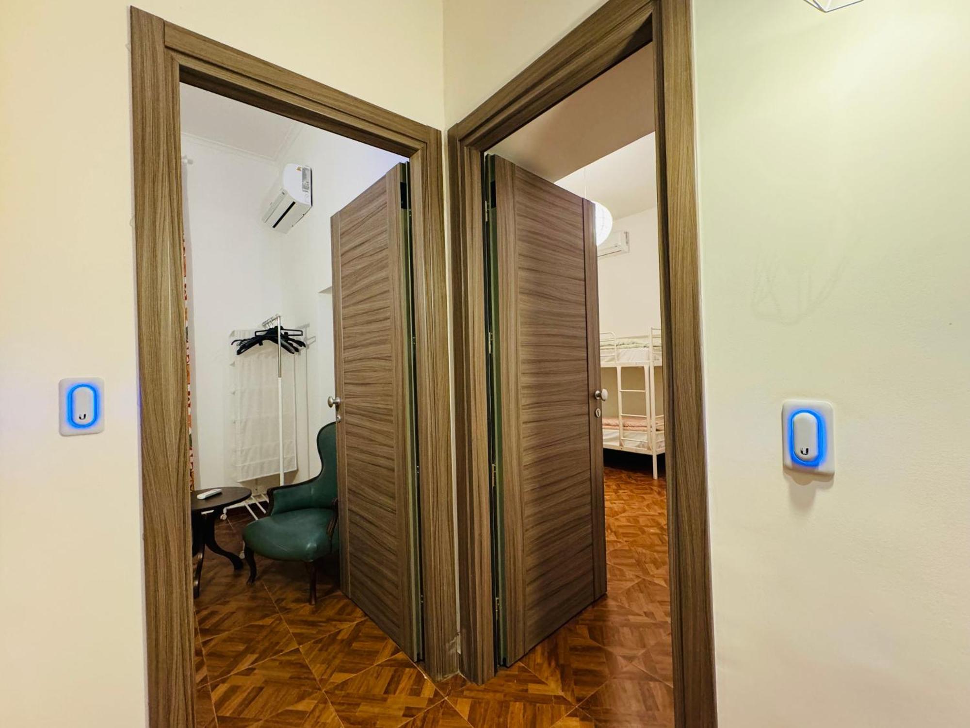 Twin Room with Shared Bathroom,1499789908:JPEG