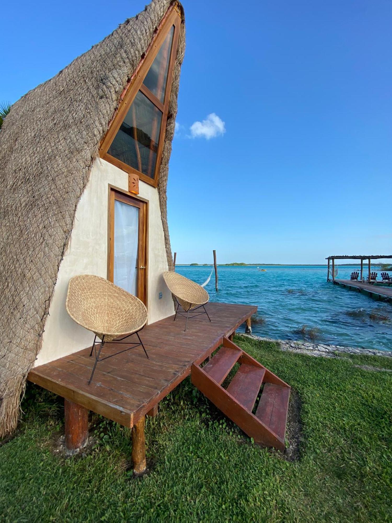 Bungalow Water Front