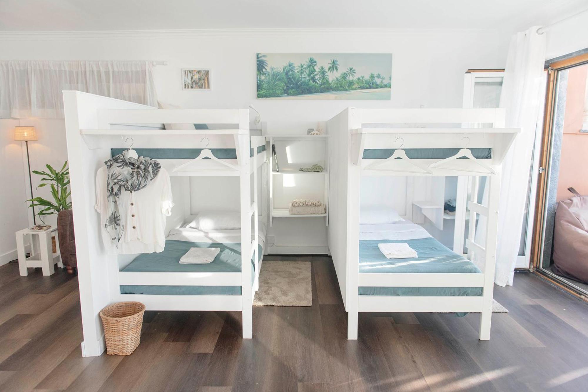 Bed Mixed Dormitory Room Sea View