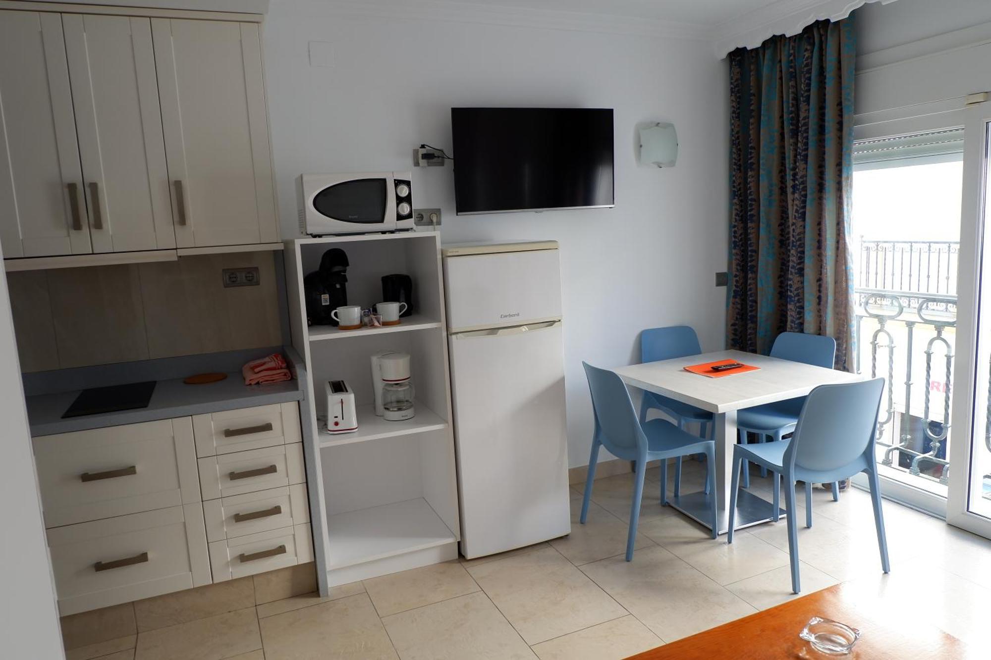 One-Bedroom Apartment,1502806672:JPEG
