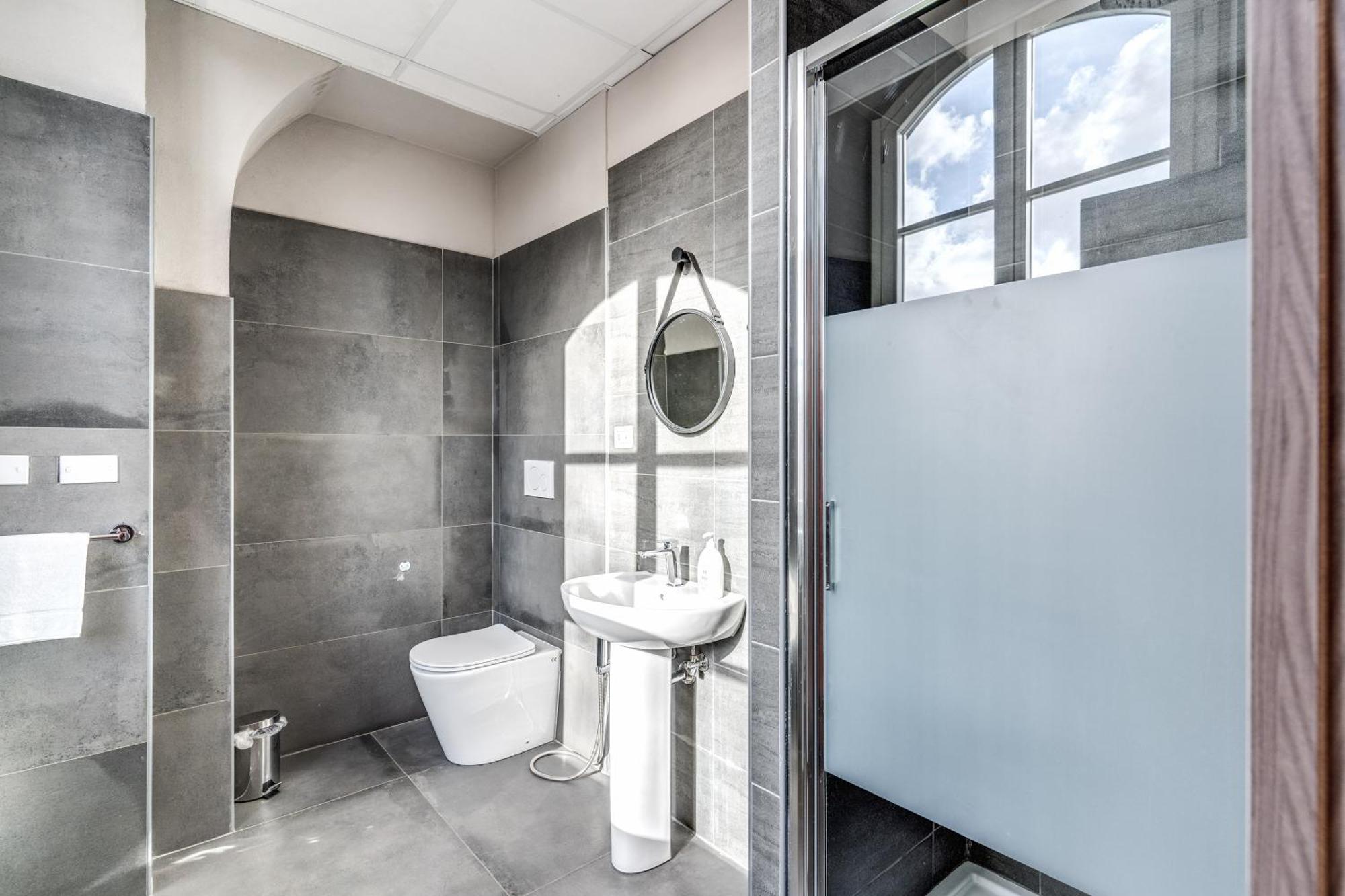 Basic Triple Room with Shared Bathroom,1517730304:JPEG