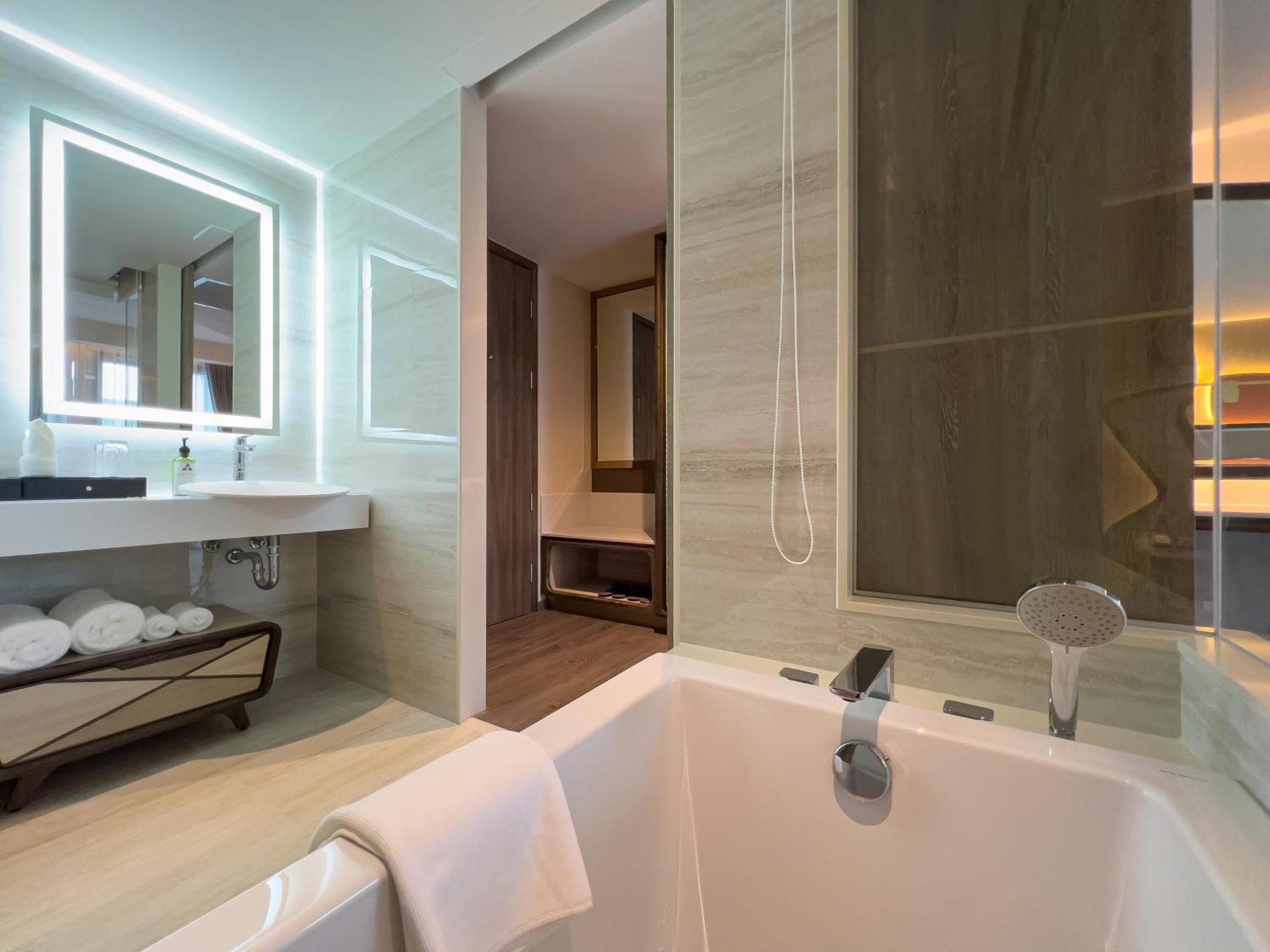 Premier King Bed Room