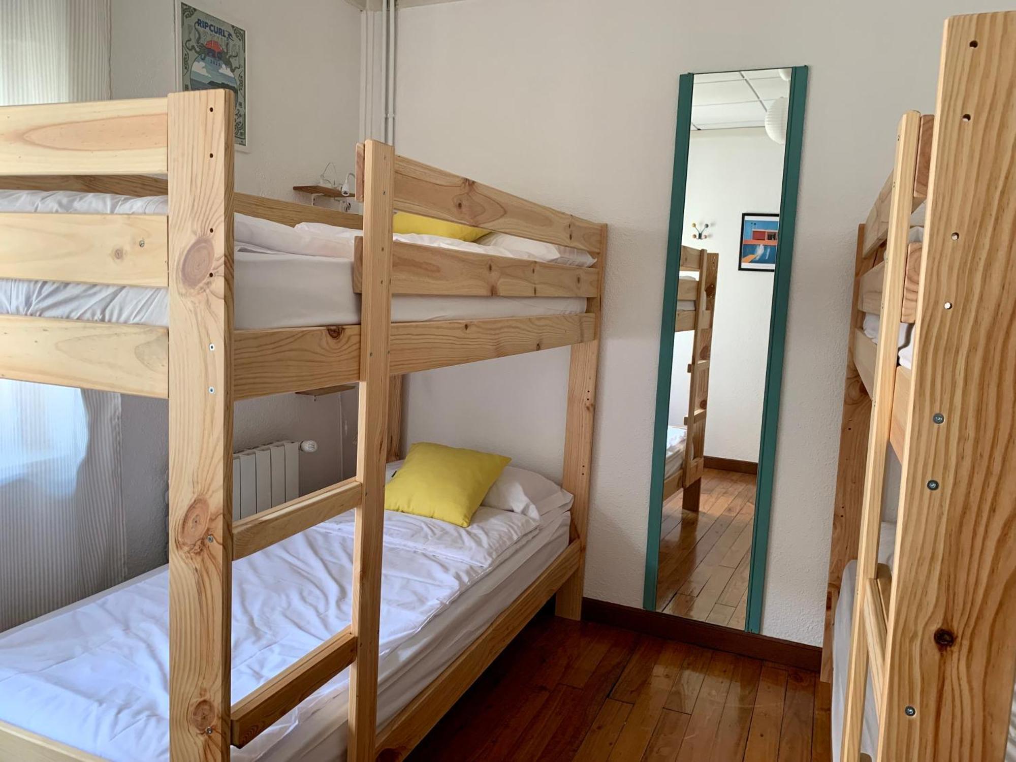 Bunk Bed Mixed Dormitory Room