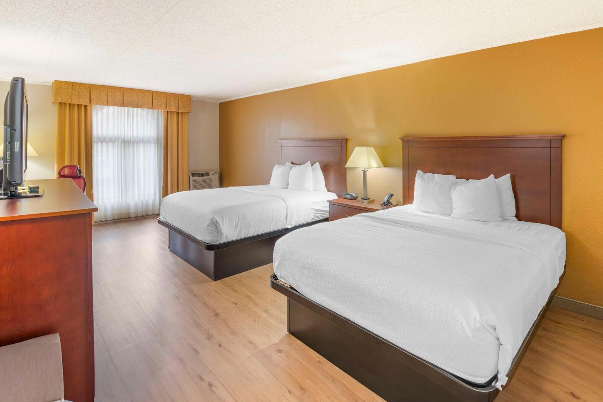 Queen Room with Two Queen Beds
