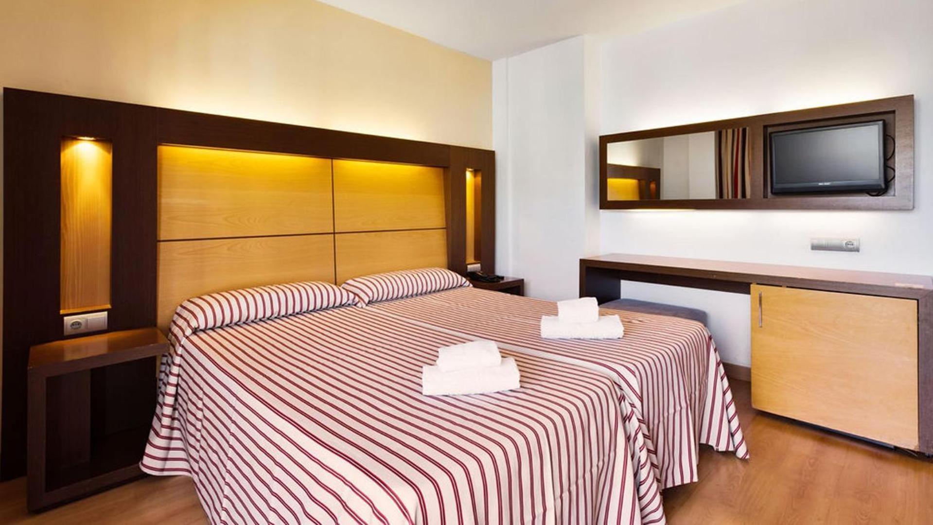 Double Room with Balcony and Brunch,1540234216:JPEG