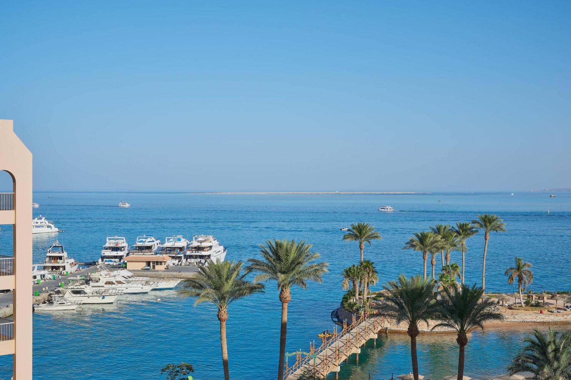 One-Bedroom Cupid King Suite with Sea View