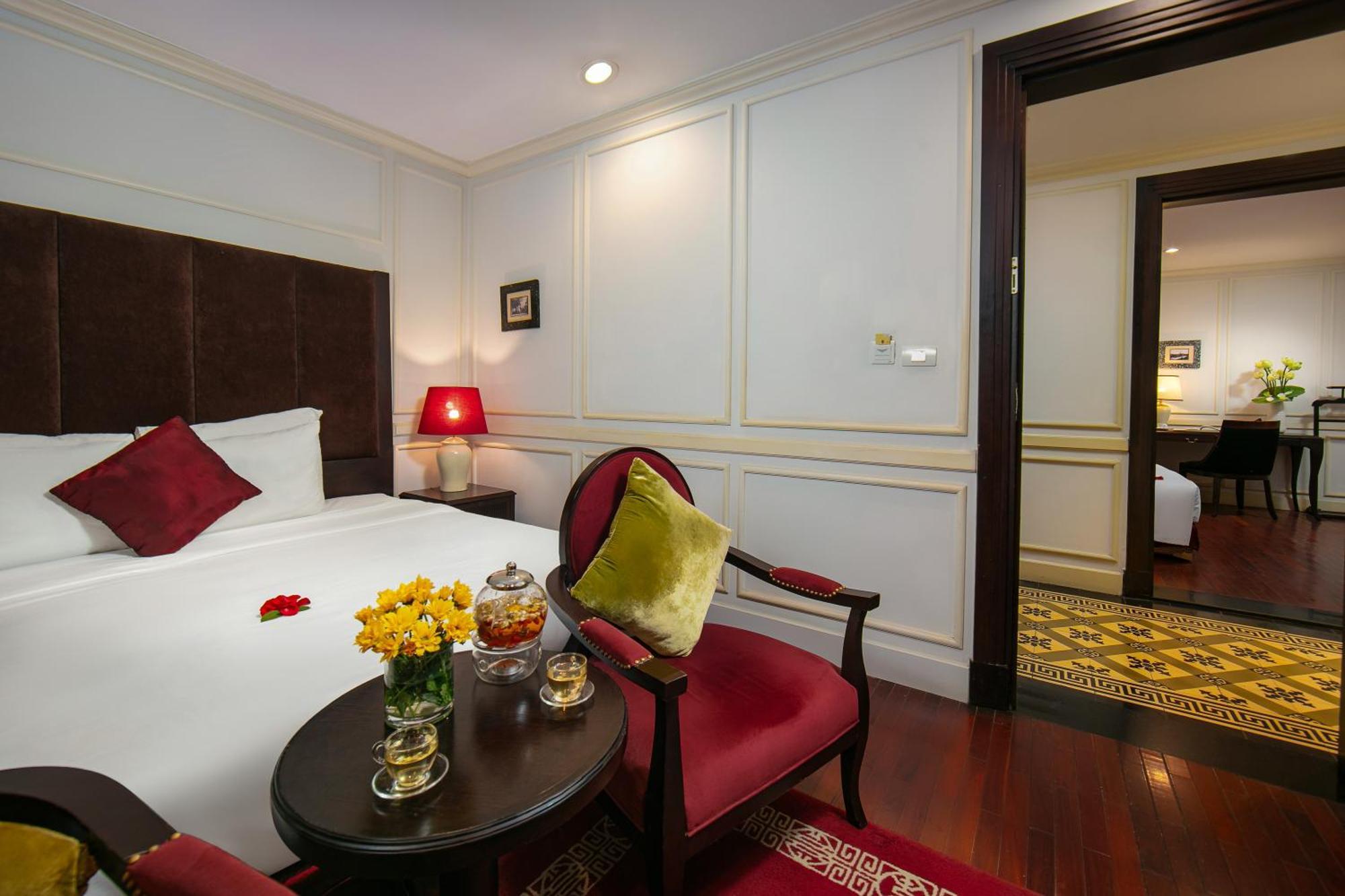 Connecting Room with City View