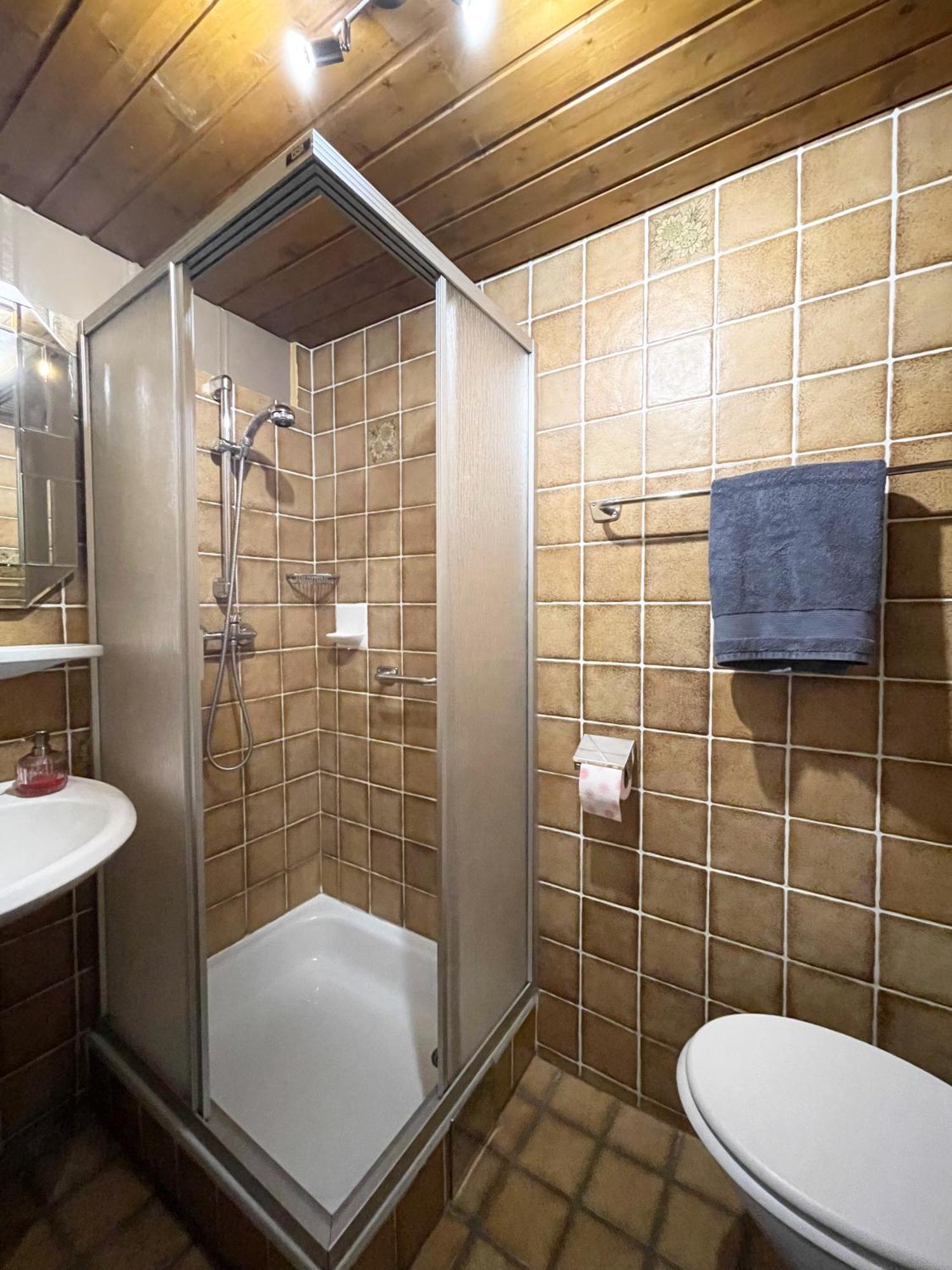 Doppelzimmer mit Balkon