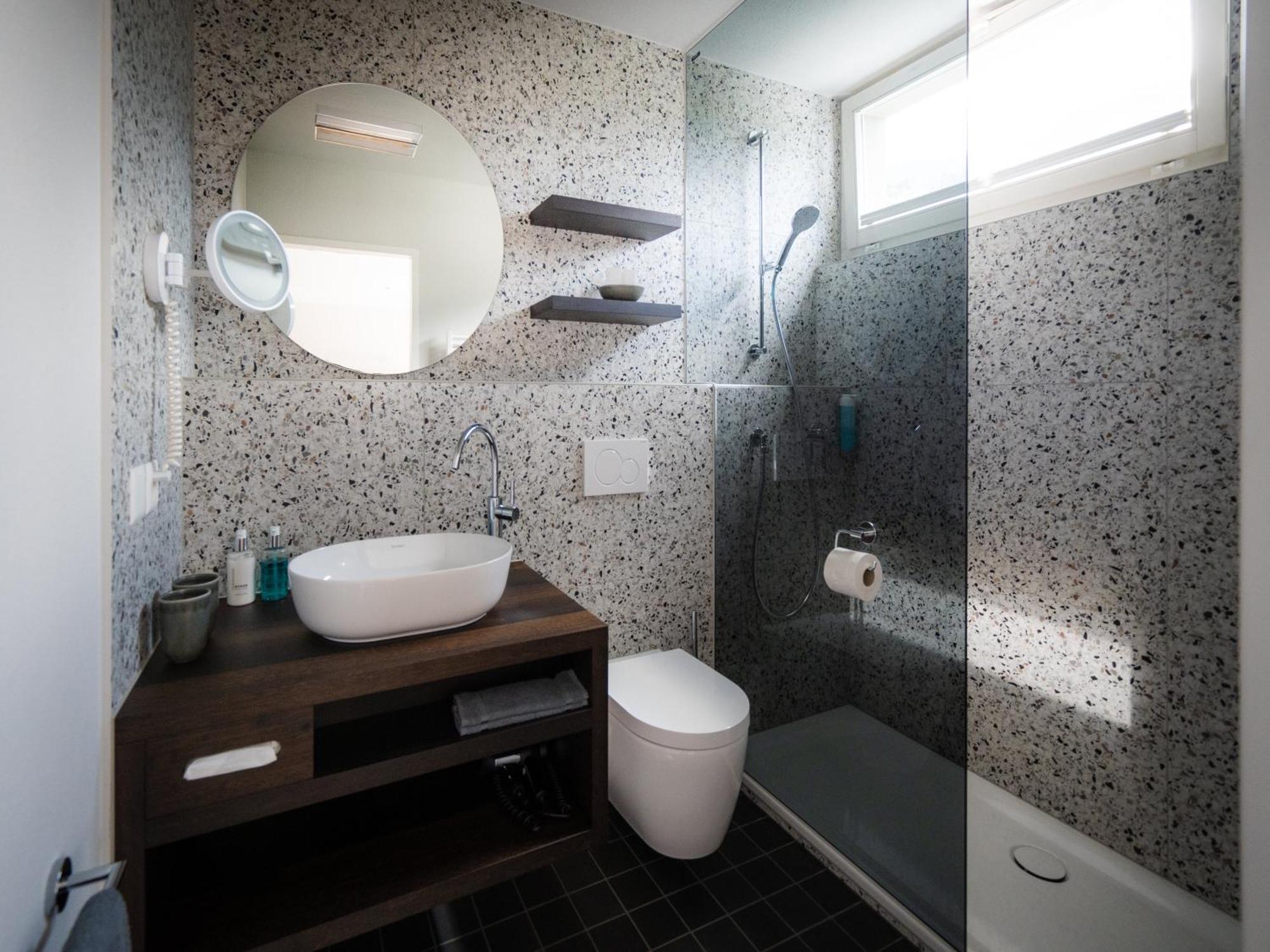 Superior Comfort Room