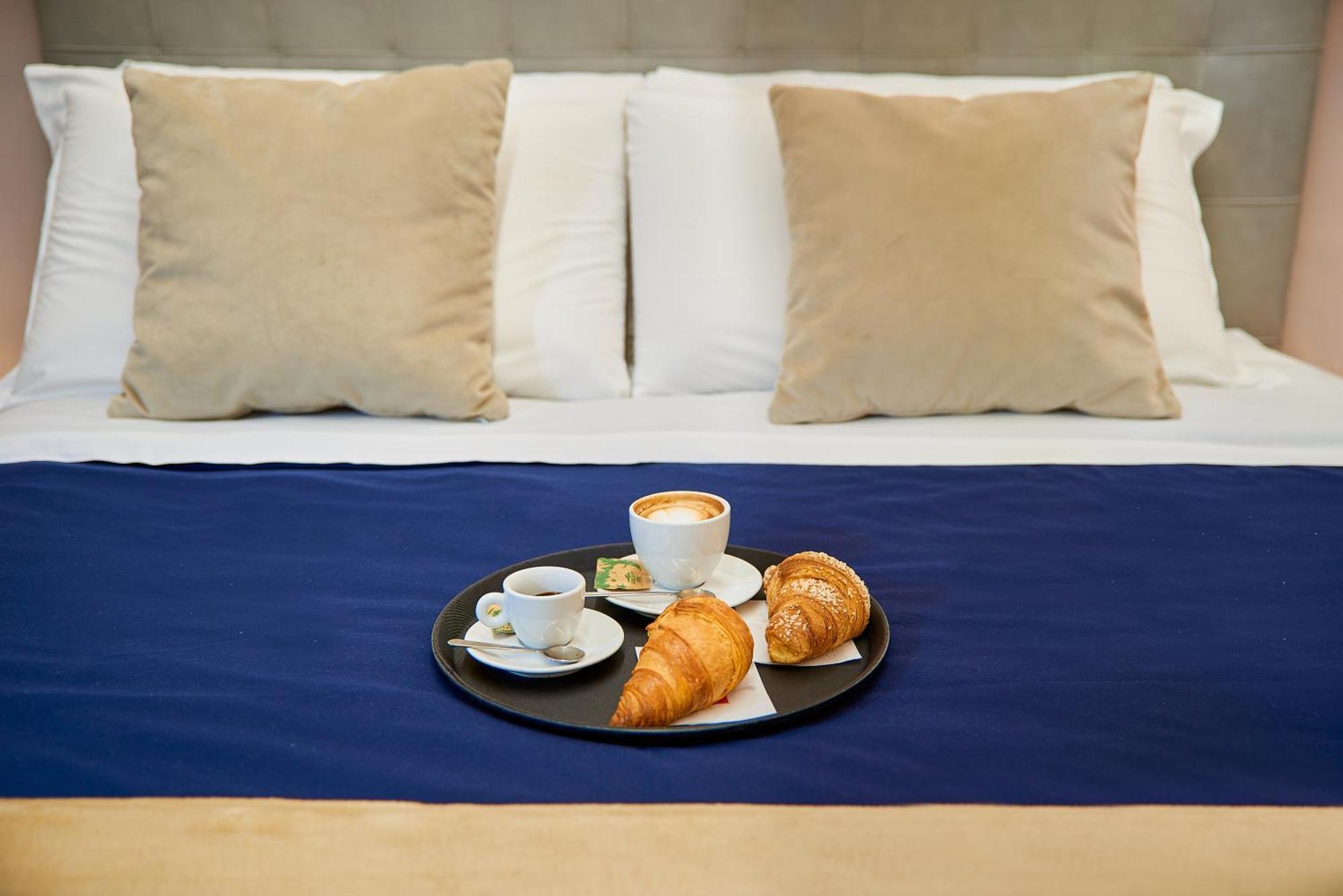 Double Room with Private Bathroom,1549776244:JPEG