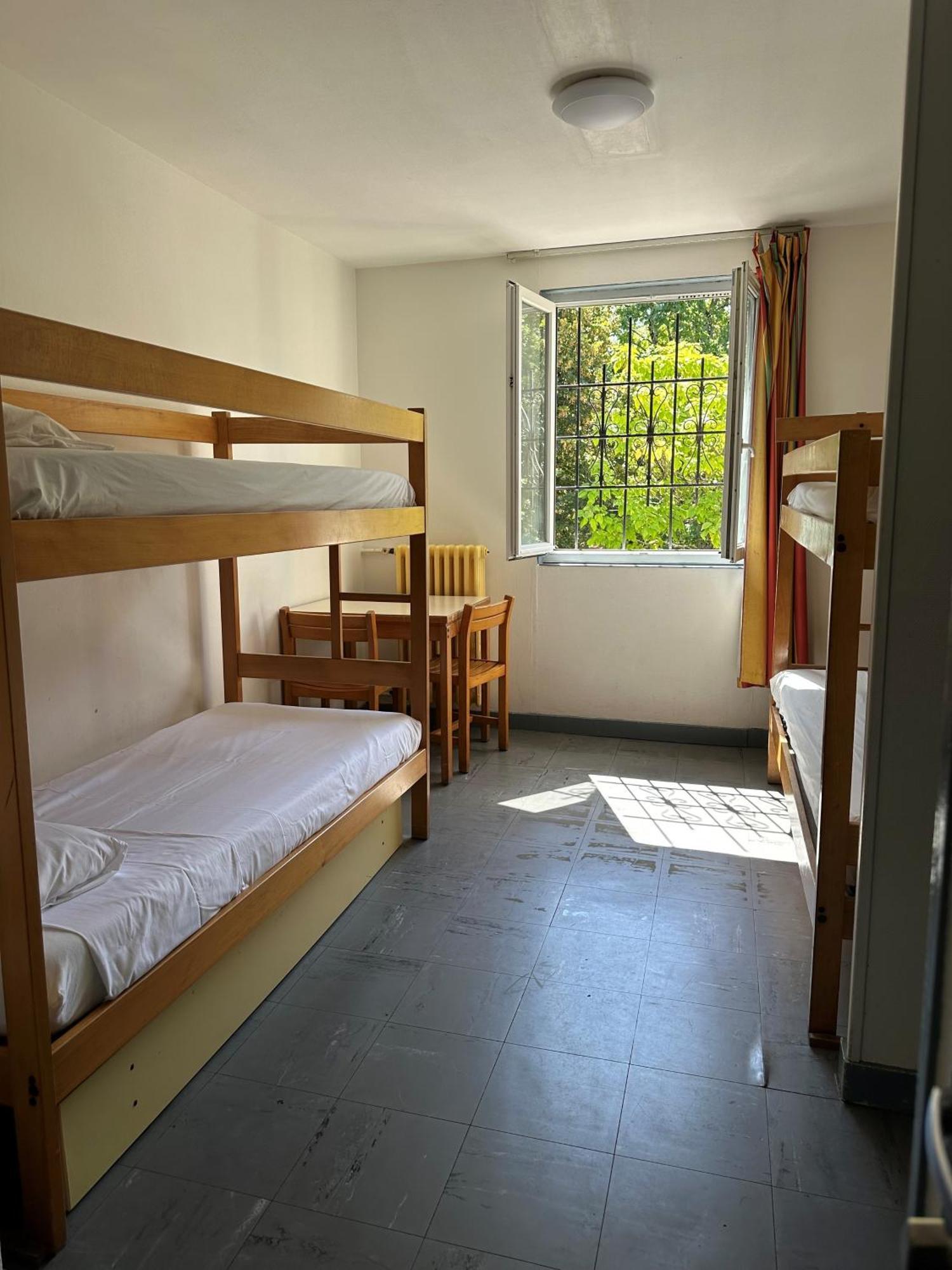 Bed in 5-Bed Male Dormitory – Shared Bathroom