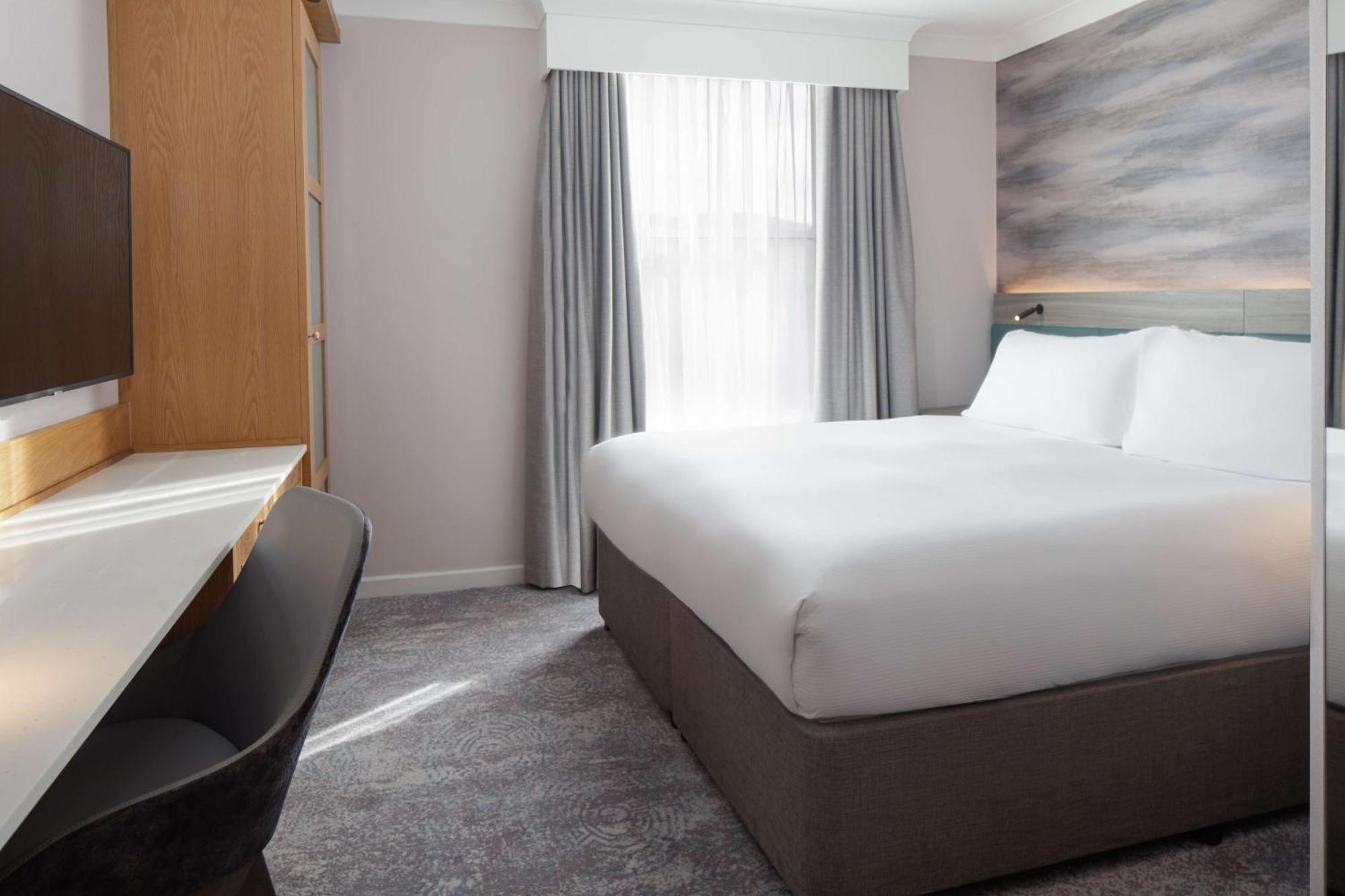 King Guest Room,1552608958:JPEG