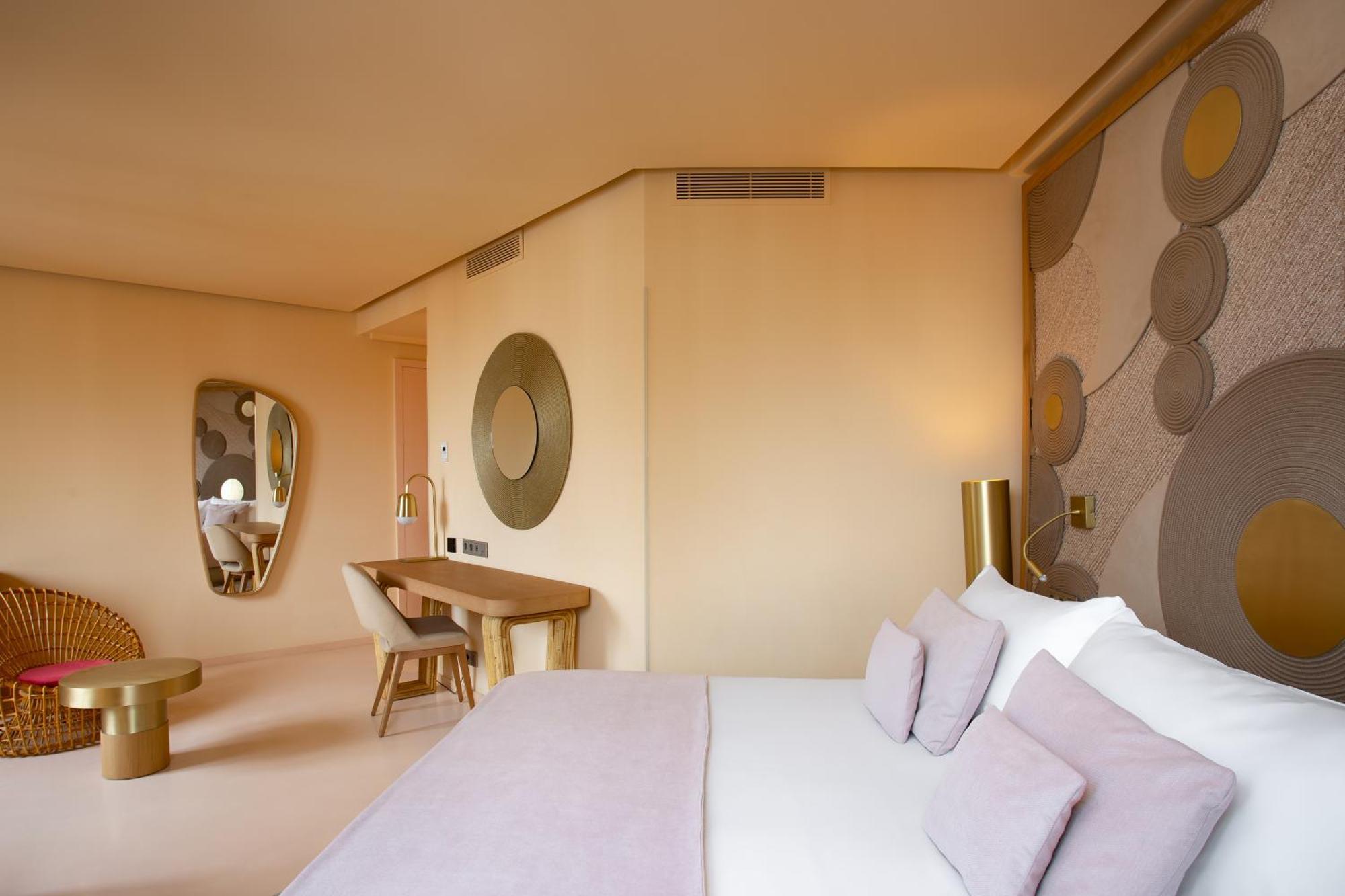Junior Suite with Gran Via View,1554992374:JPEG