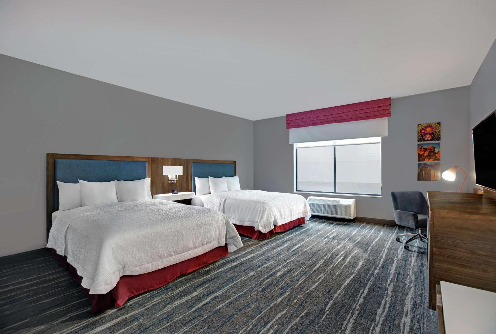 Queen Room with Bath Tub - Mobility Access/Non-Smoking,1557365269:JPEG