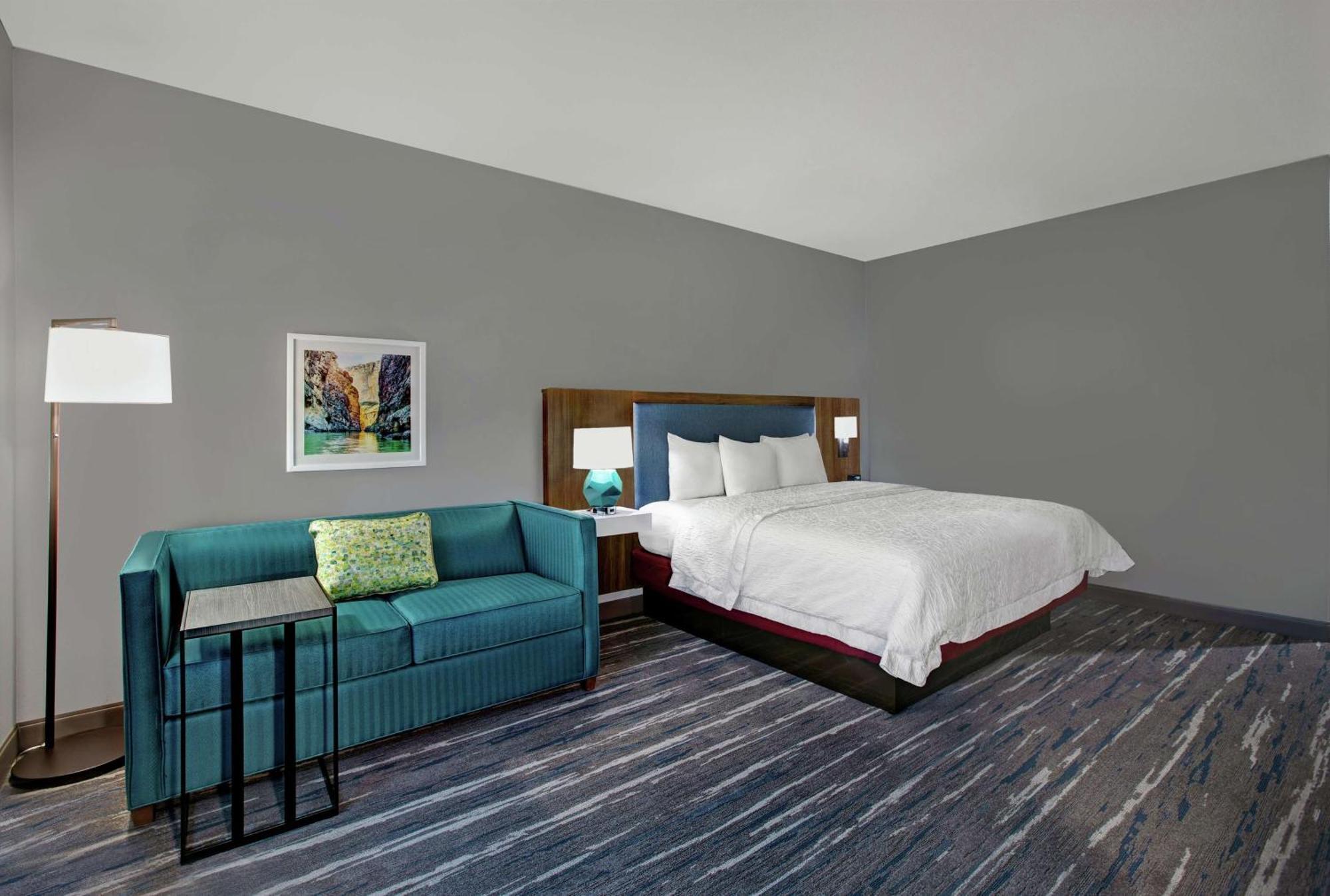 King Room with Sofa Bed - Non-Smoking,1557365221:JPEG