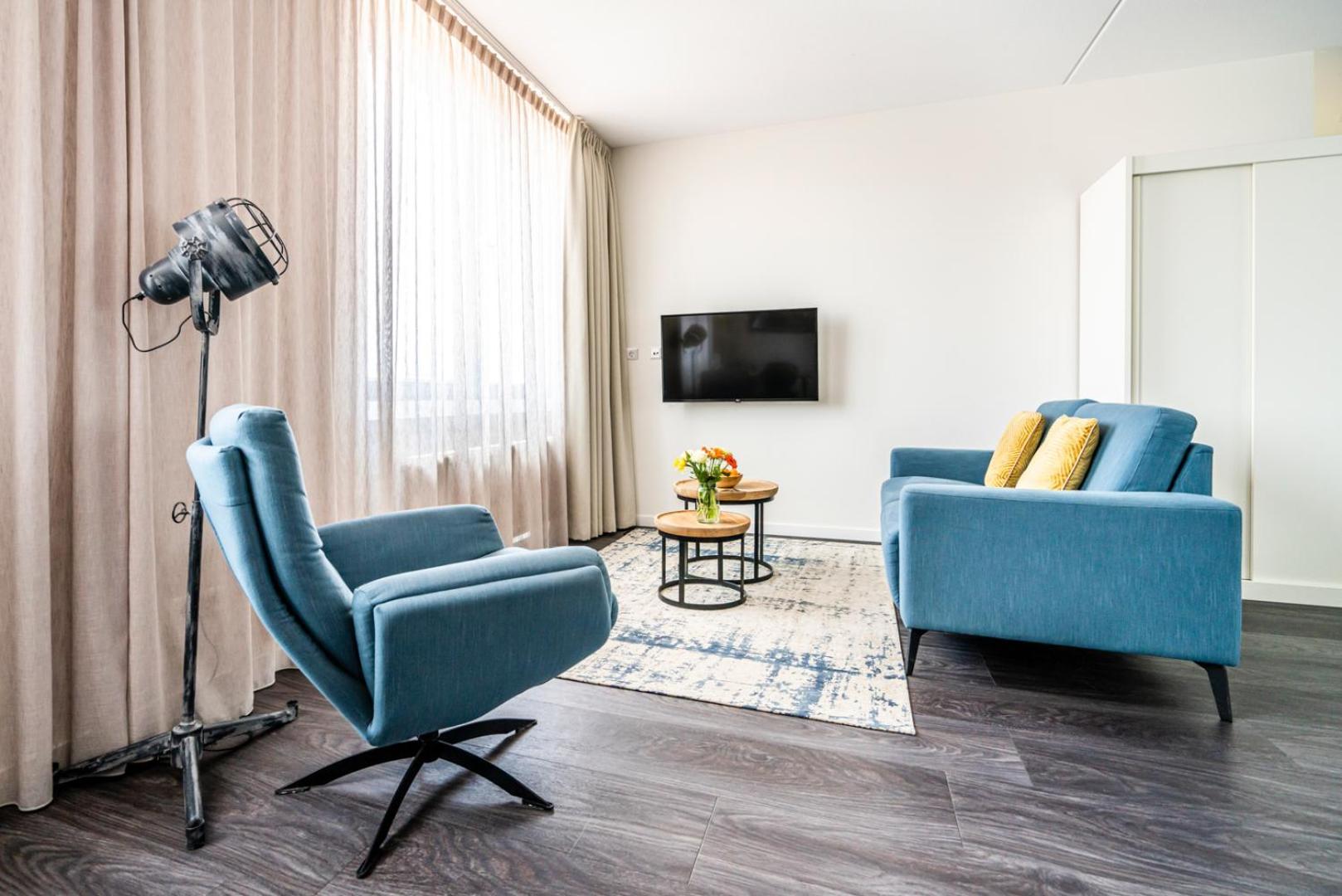 Studio Apartment