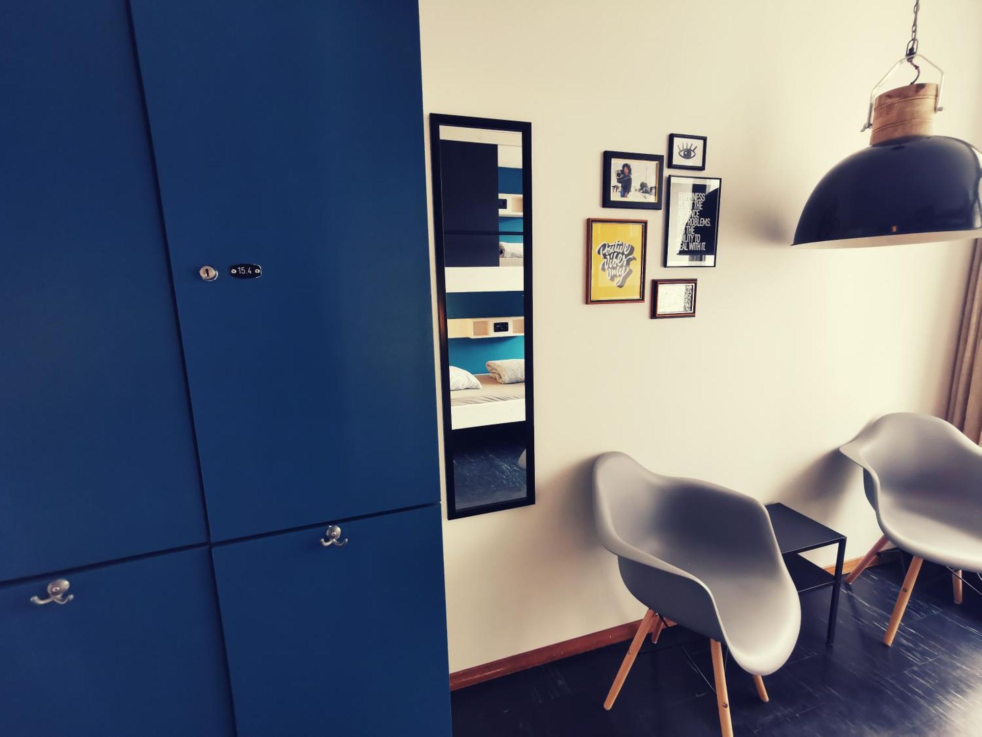Eenpersoonsbed in een Gemengde Slaapzaal met 4 Bedden, met Gedeelde Badkamer