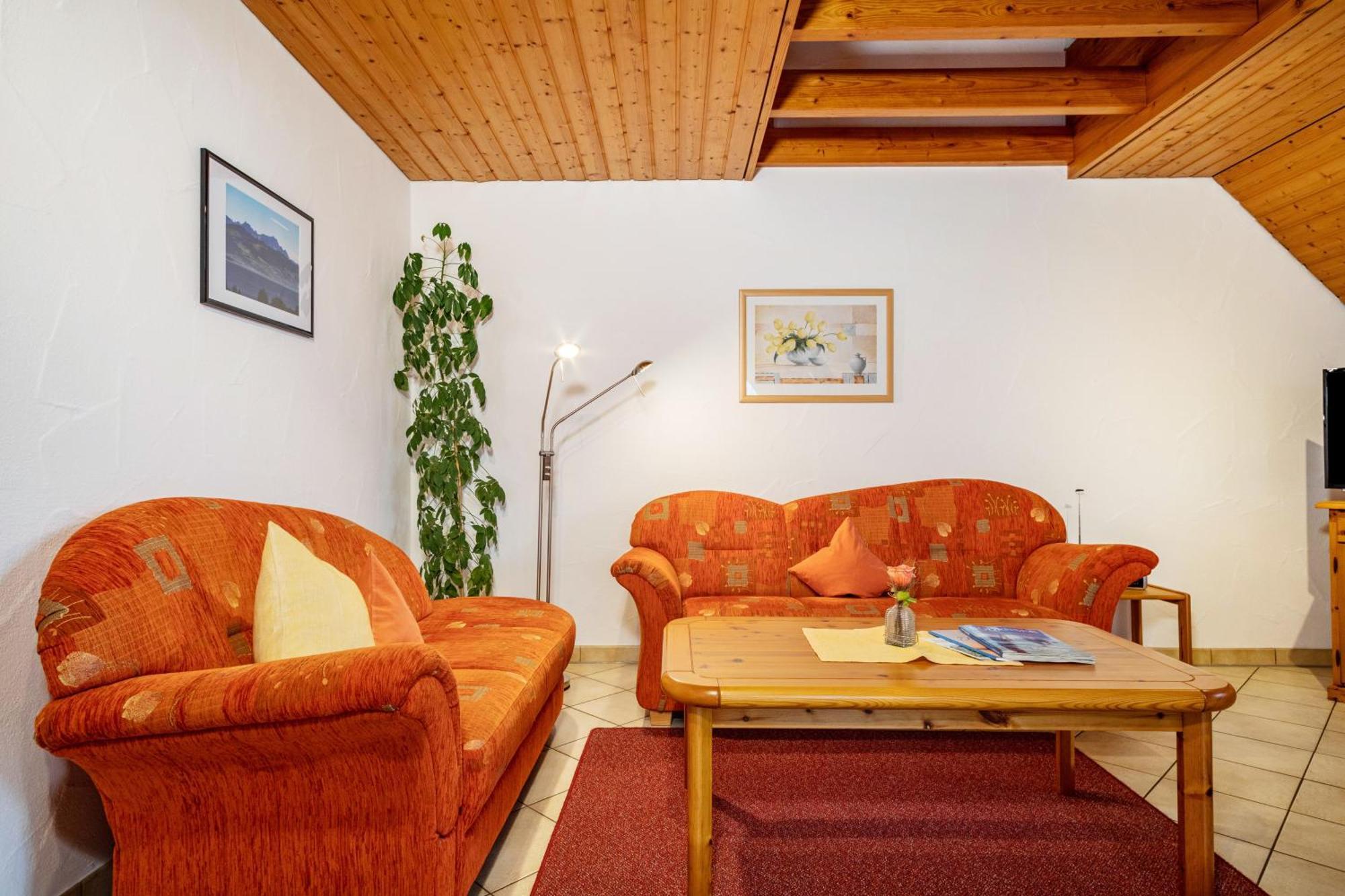 Two-Bedroom Deluxe Apartment with Garden View,1559718088:JPEG