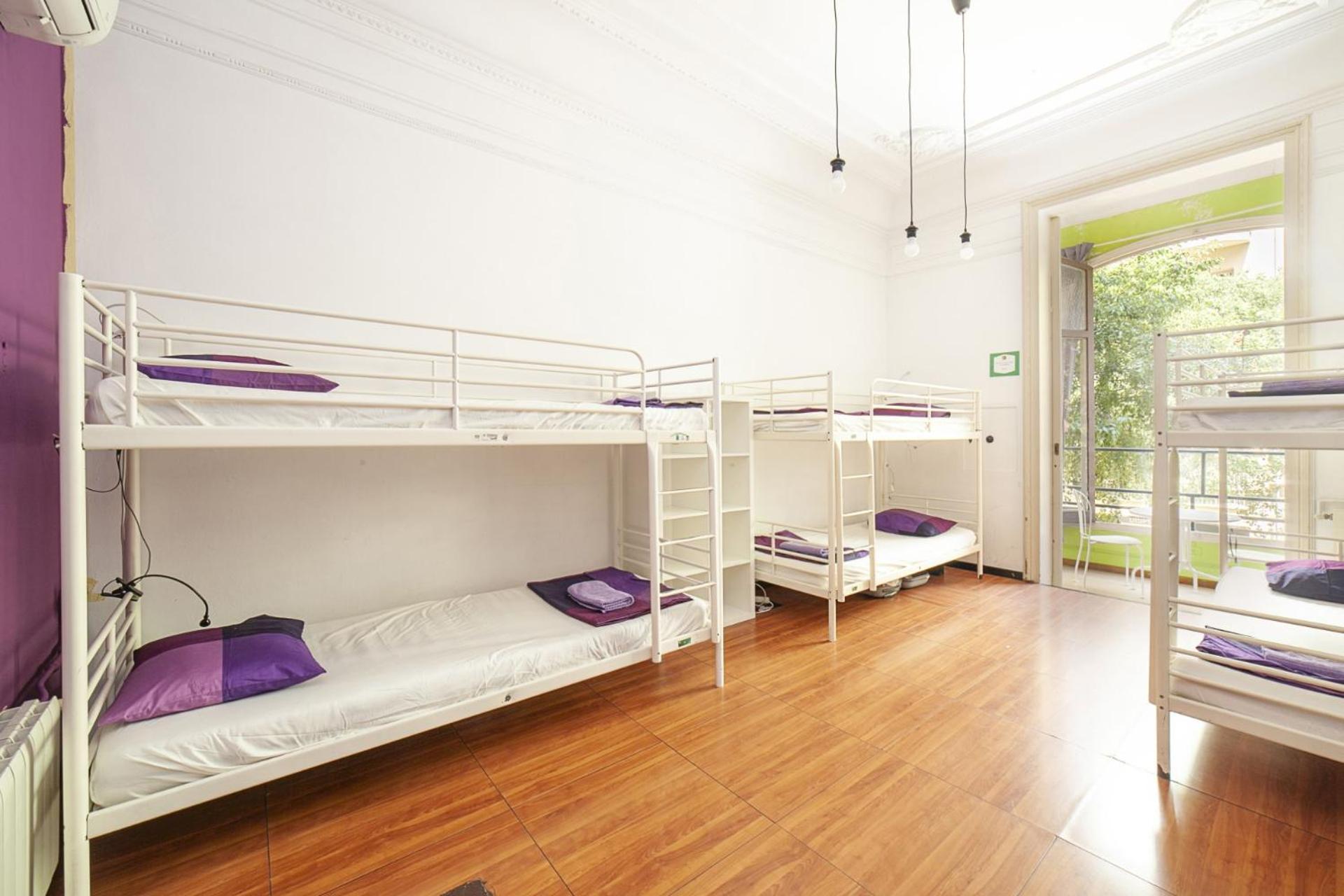 Bed 6-Bed Mixed Dormitory Room,1567207757:JPEG