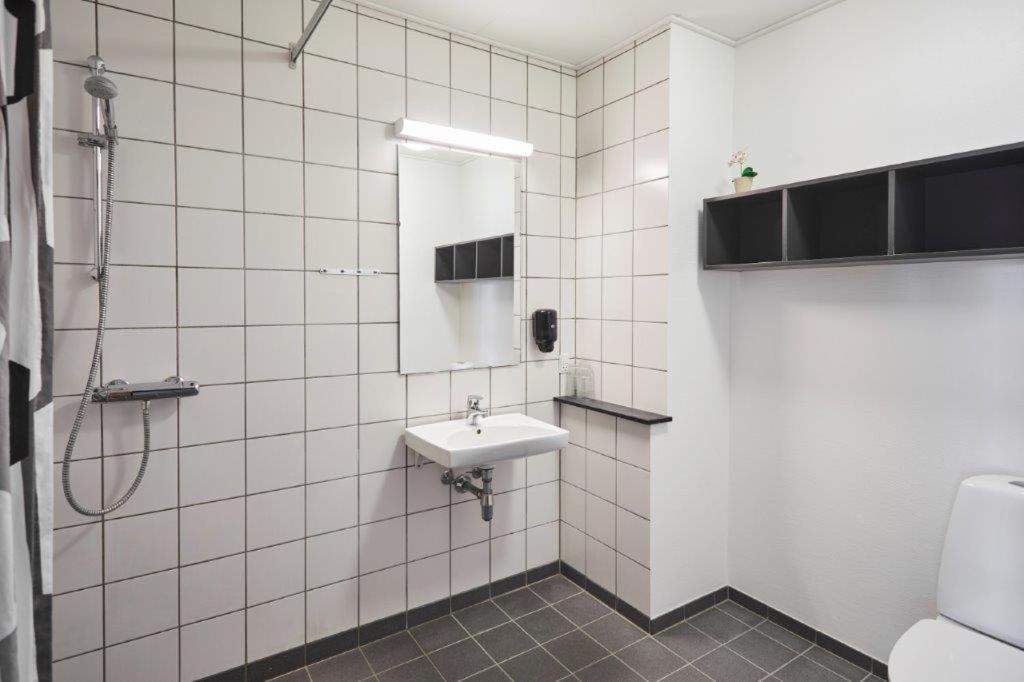 Single Room,1580161265:JPEG