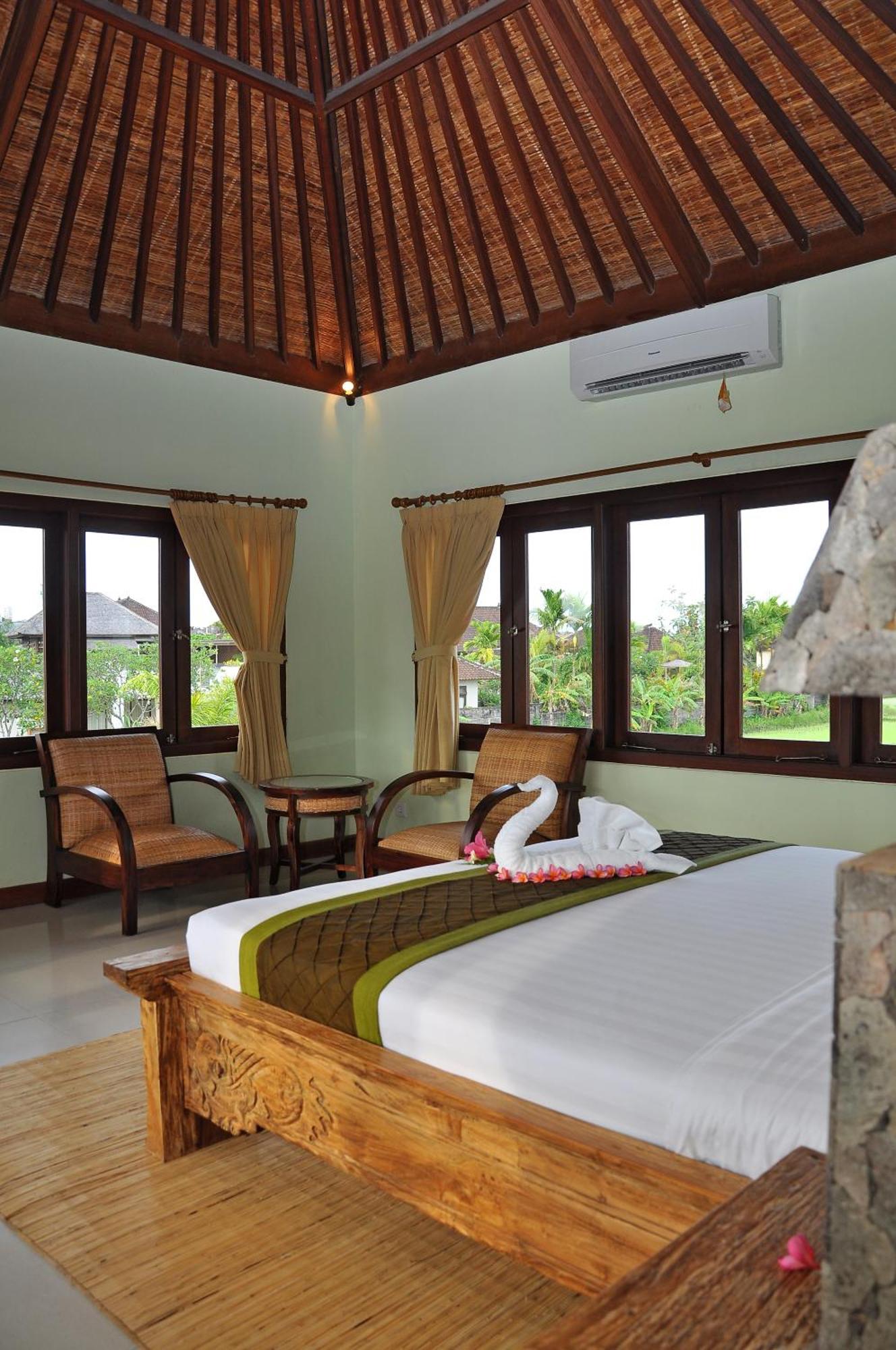 Three-Bedroom Villa Private Pool