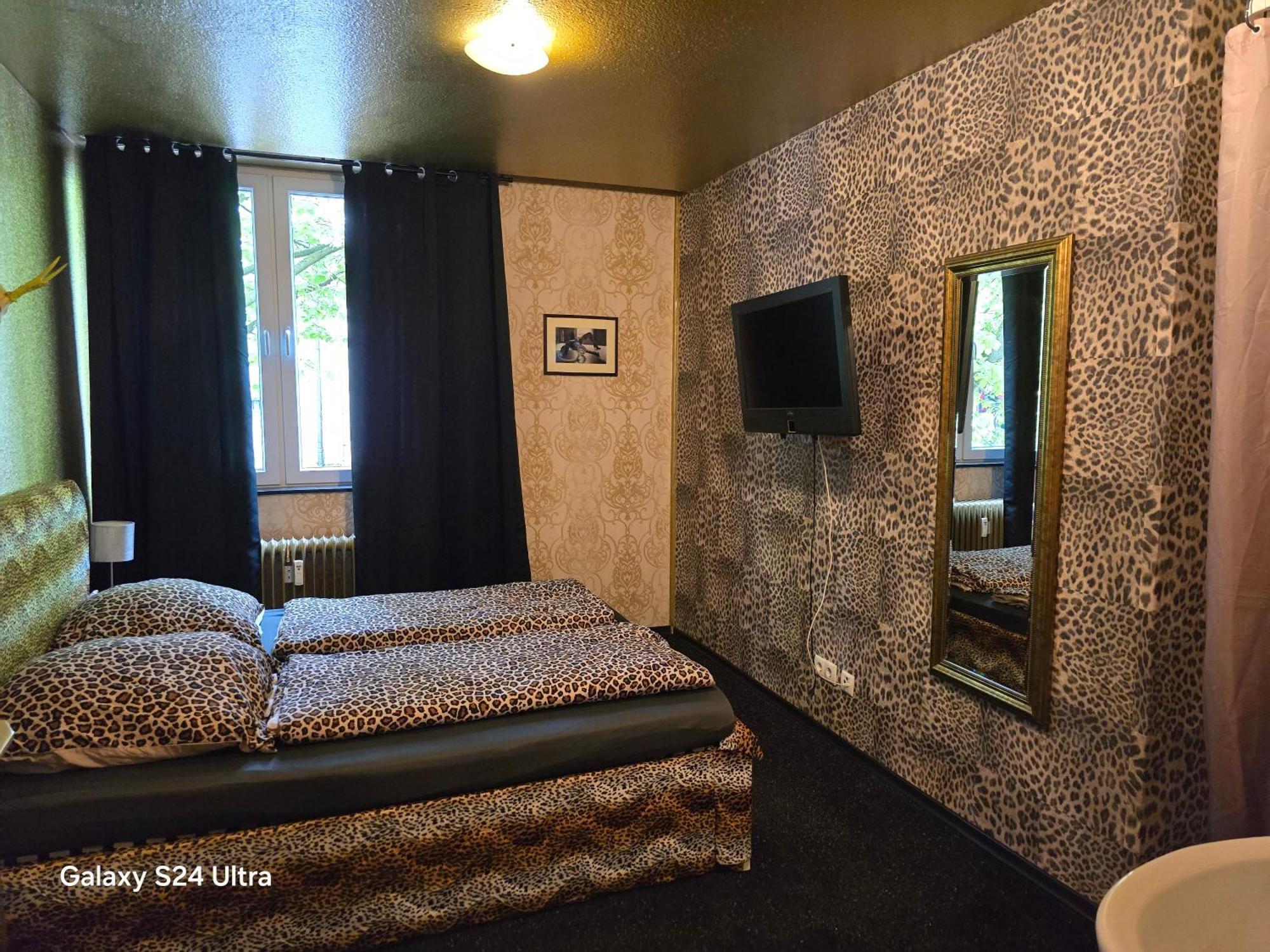 Double Room Shower
