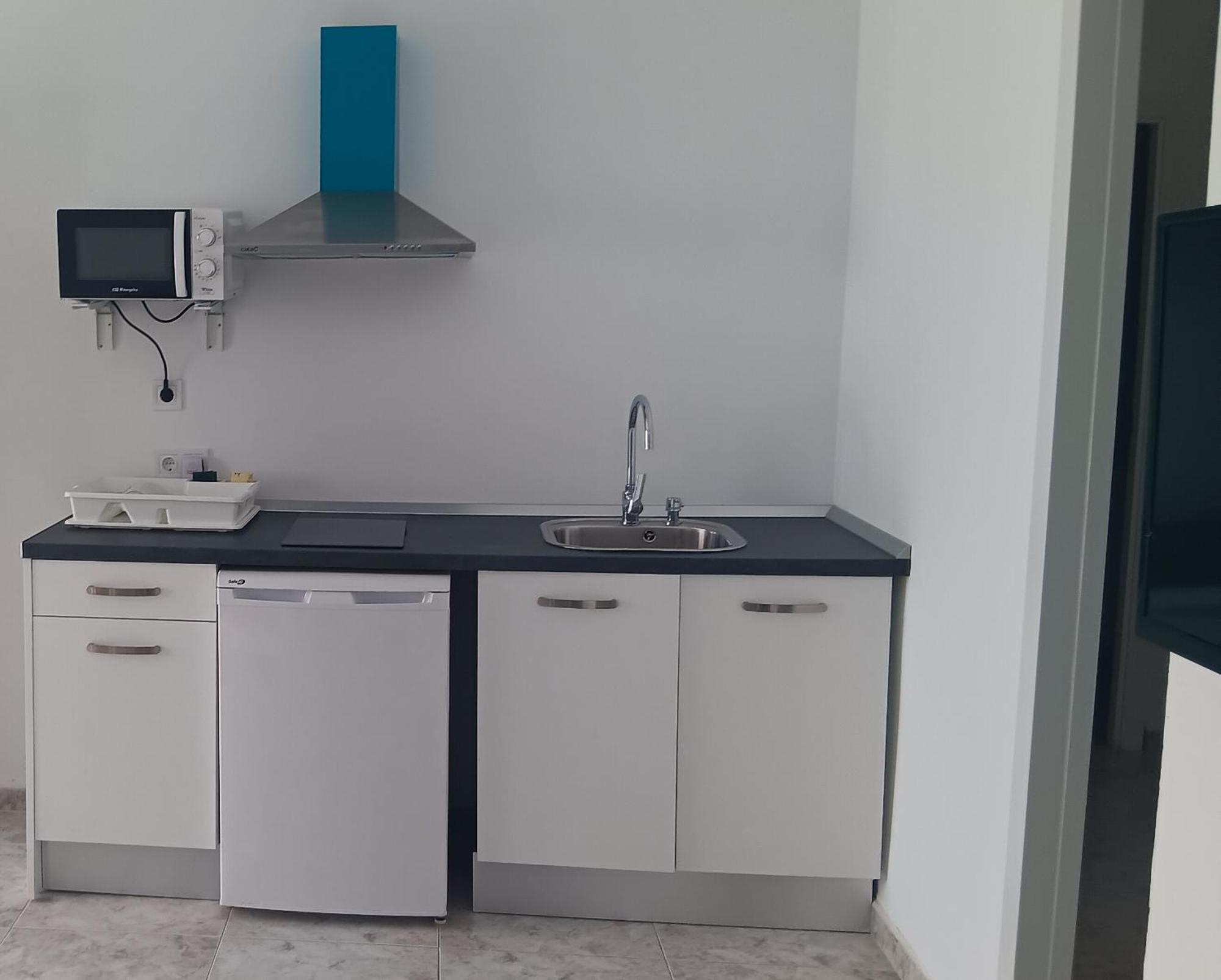 Apartment With Shared Bathroom,1581123619:JPEG