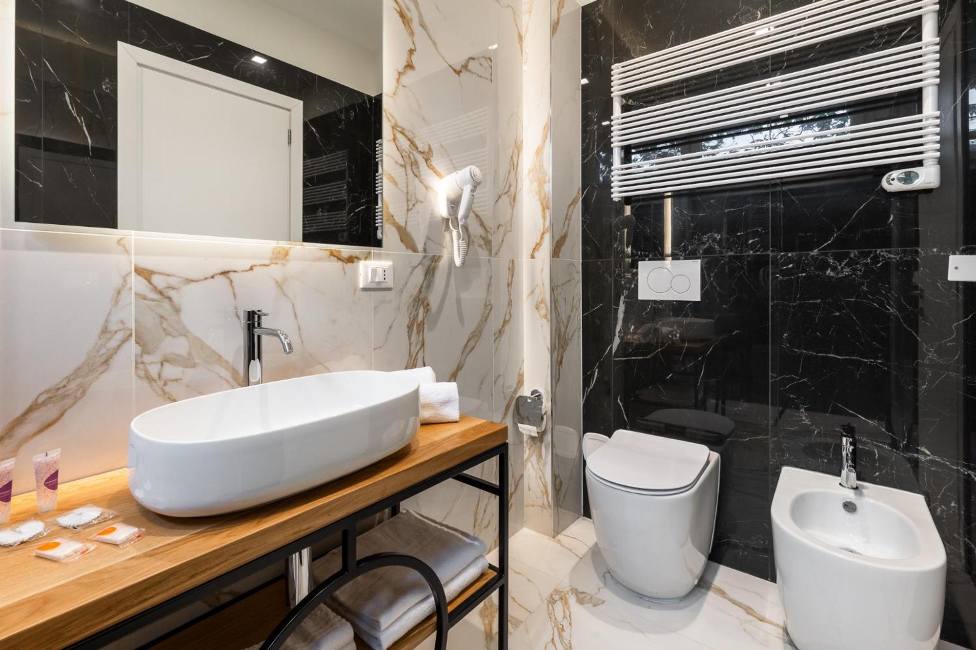 King Room with Balcony,1582039139:JPEG