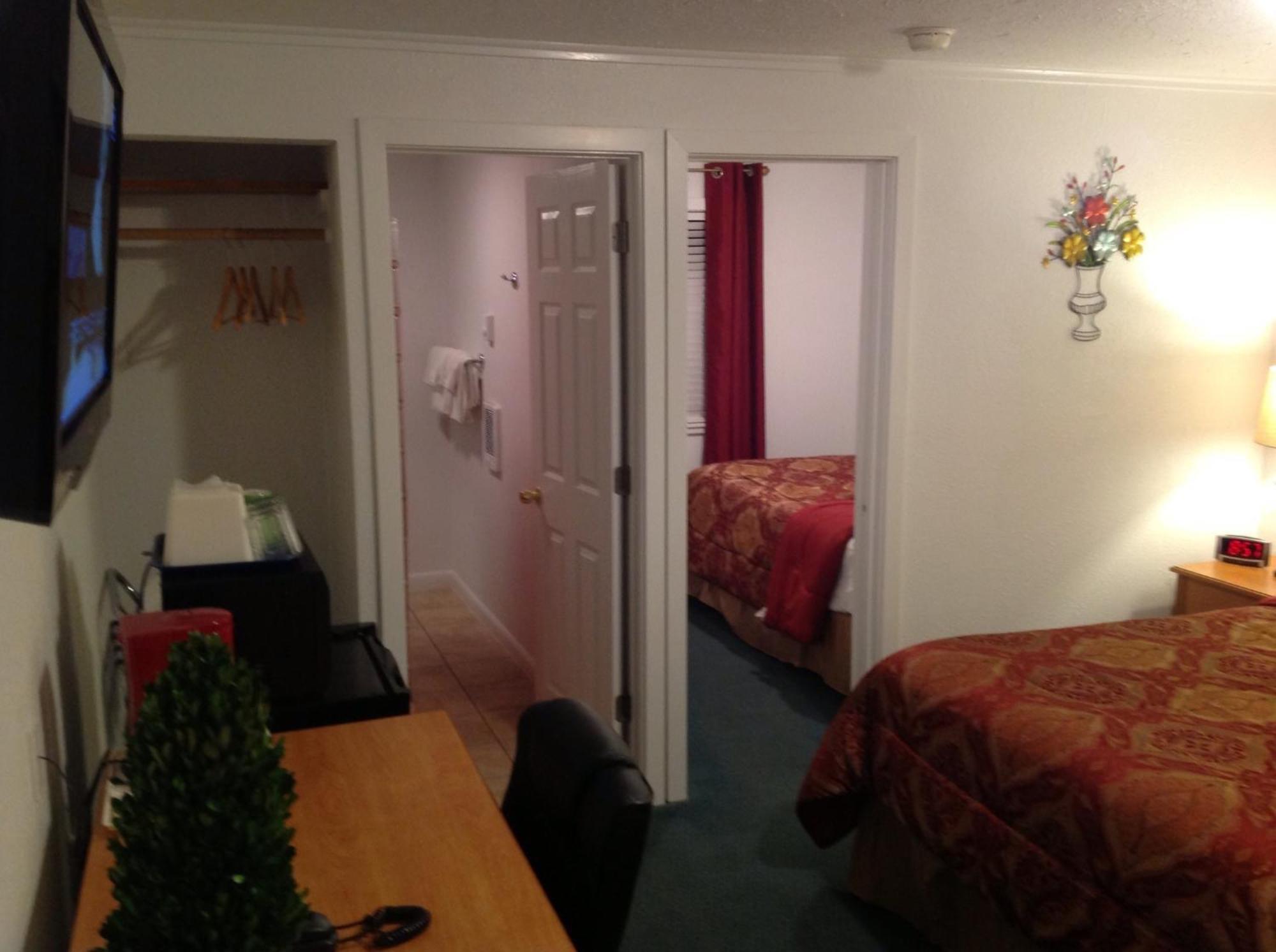 Queen Room Two Queen Beds
