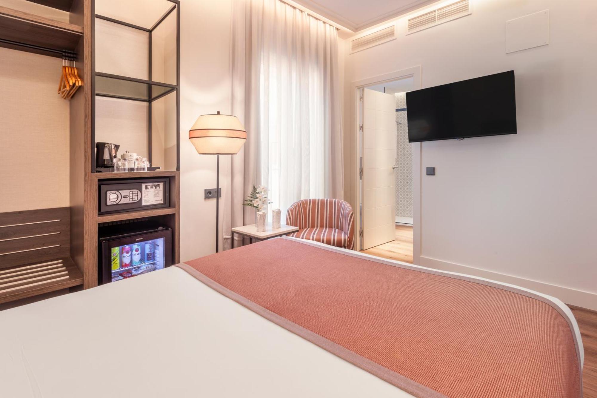 Double or Twin Room,1586112928:JPEG
