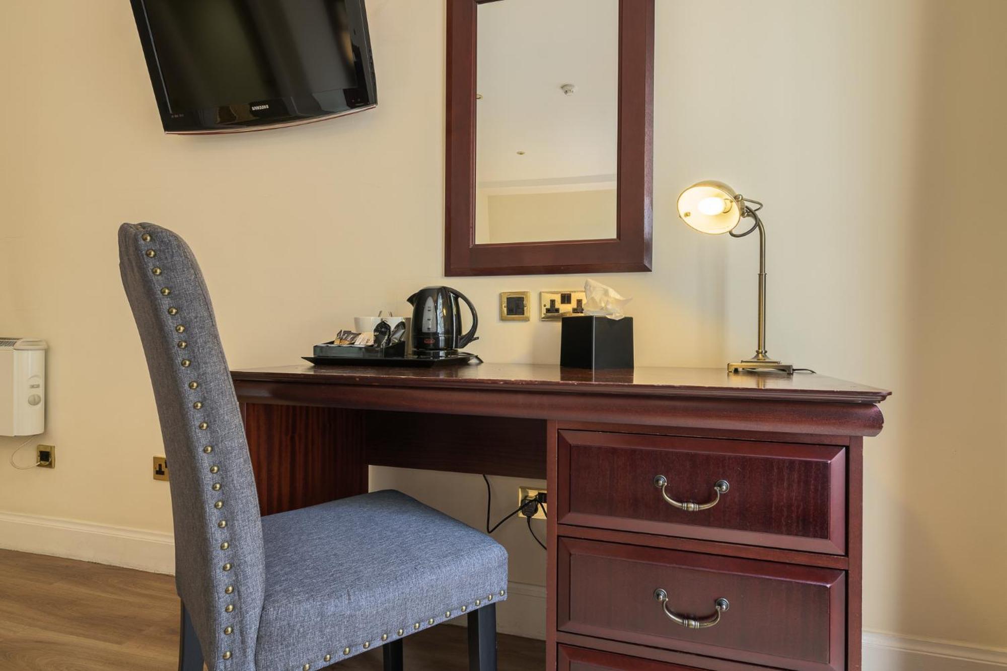 Standard Twin Room,1587494328:JPEG