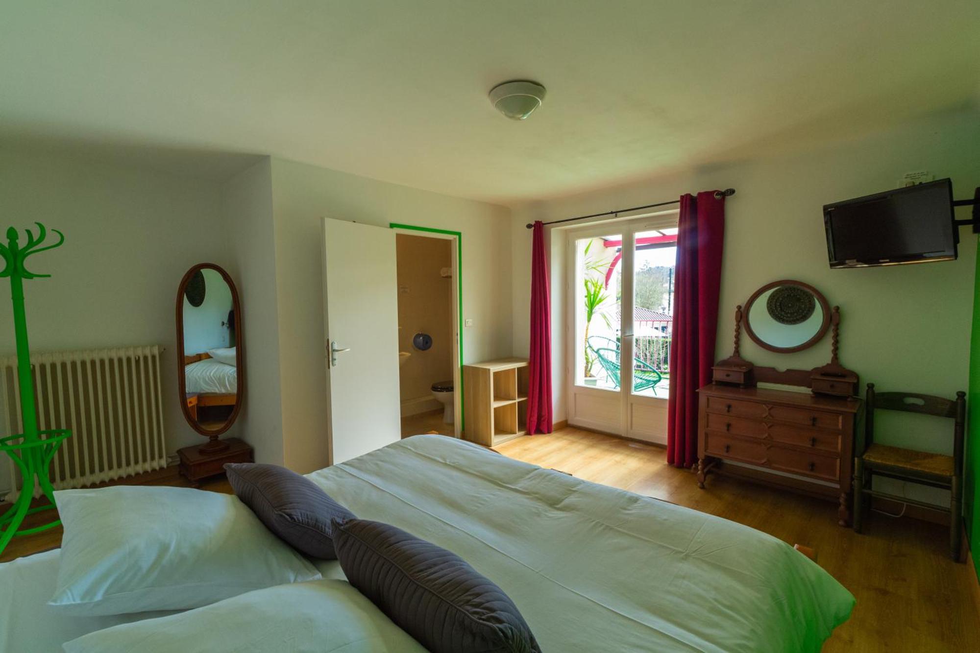 Chambre Lit King-Size avec Balcon